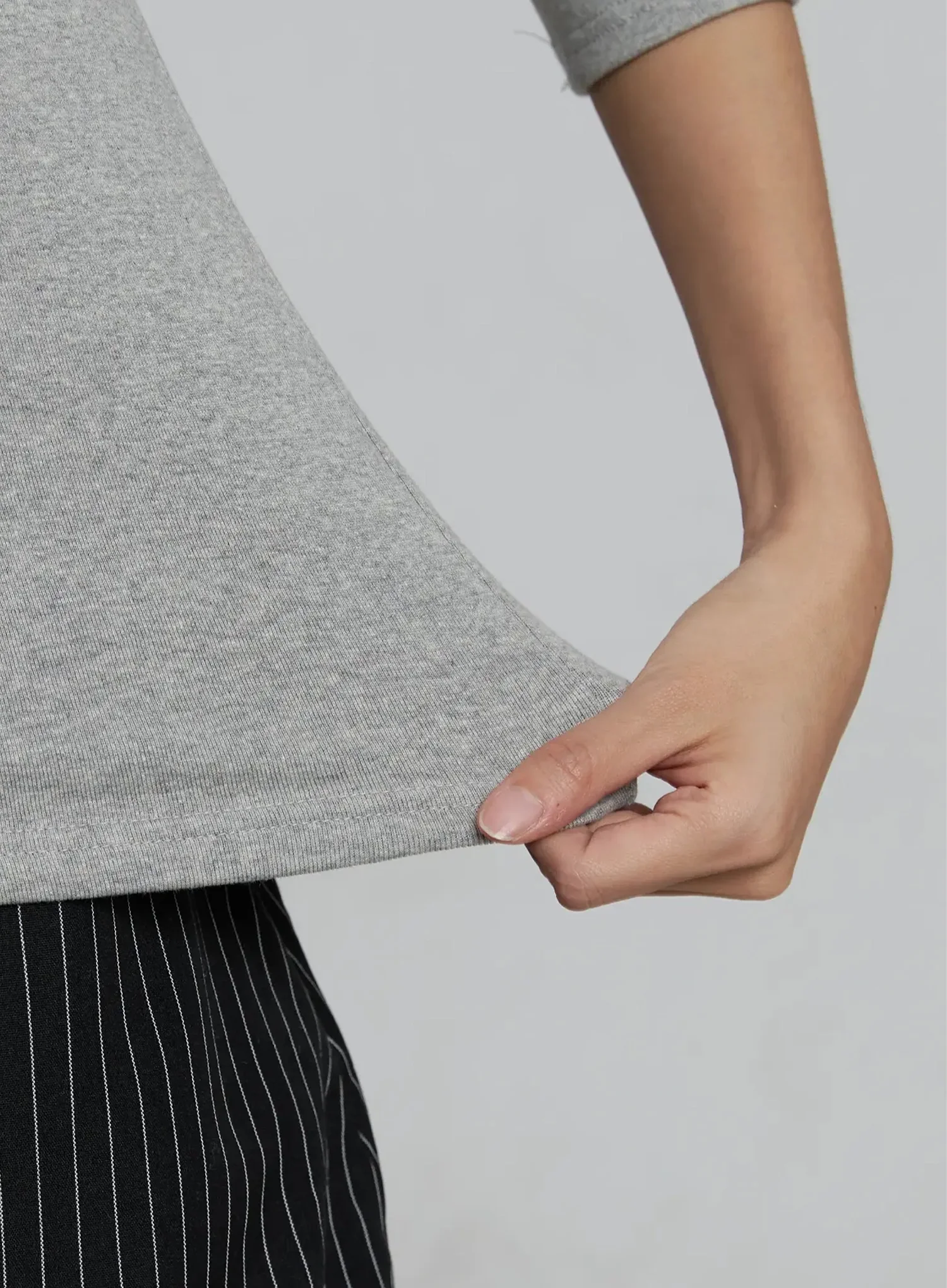 Minimalist Three-Quarter Sleeve Top IM520 - Image 9