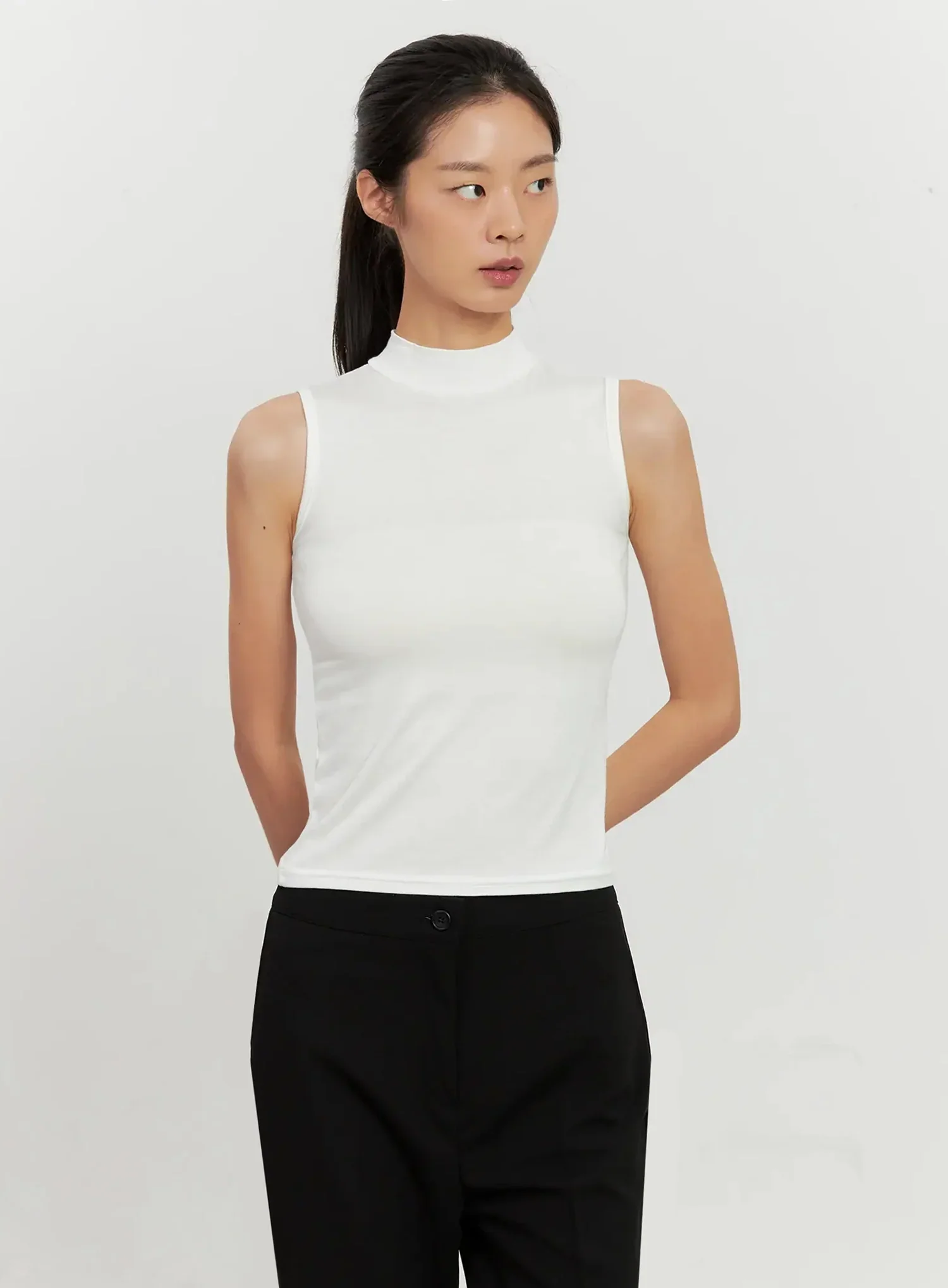 Mock Neck Sleeveless Top IL528 - Image 2