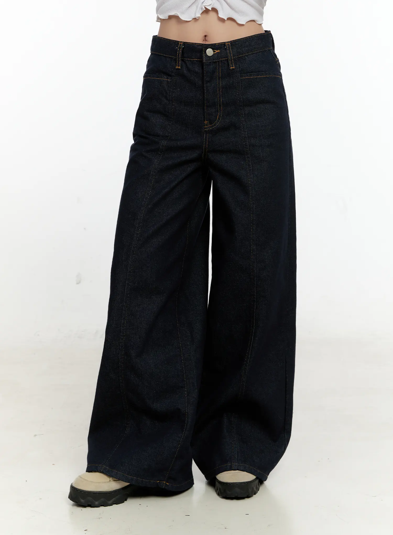 Nala Wide-Leg Bootcut Jeans CN506 - Image 9
