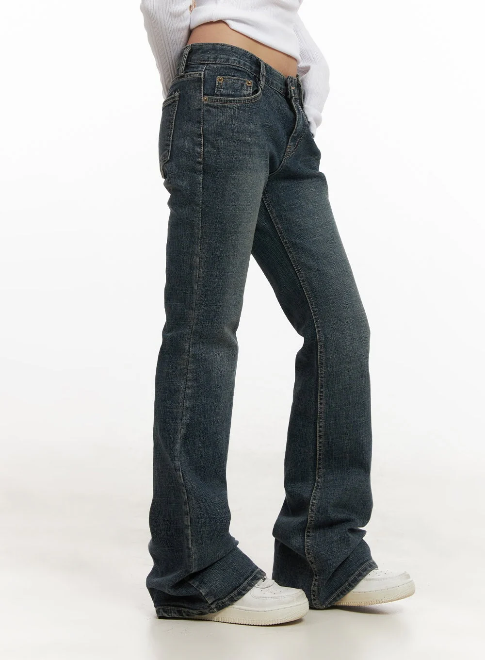 Natalia Low-Rise Flared Jeans CJ508 - Image 5