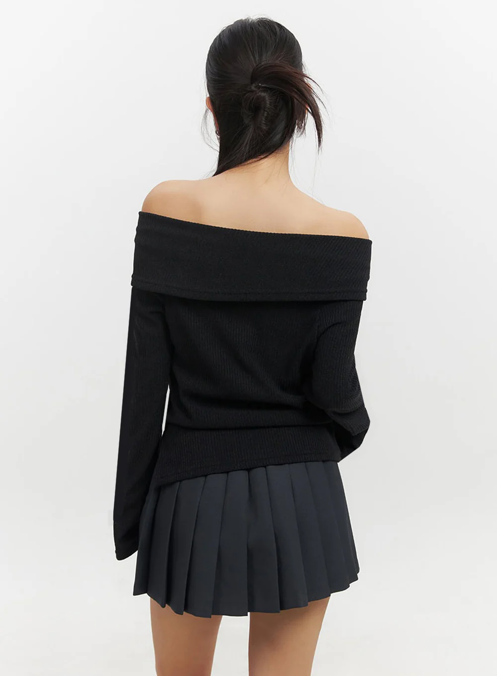Off-Shoulder Buttoned Long-Sleeve Top IF510 - Image 9