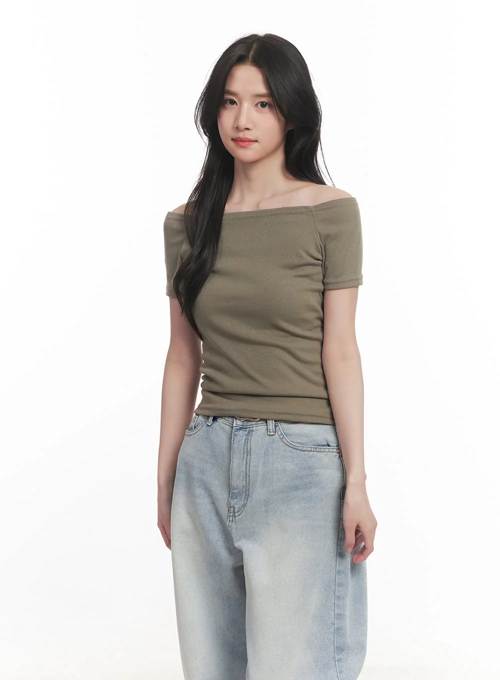 Off-Shoulder Cropped T-Shirt CA510 - Image 9