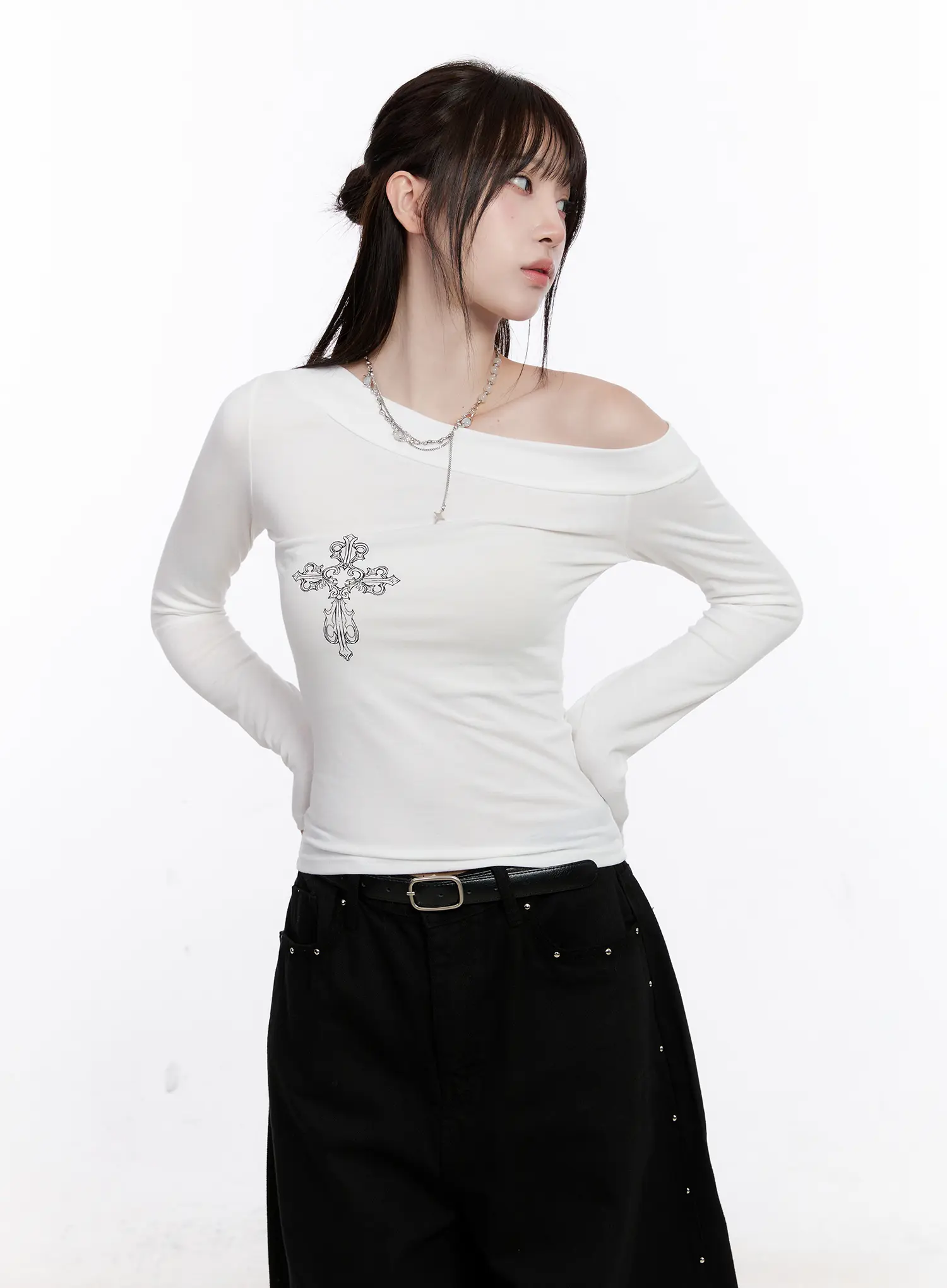 Off-Shoulder Graphic Long Sleeve Top CS530 - Image 4