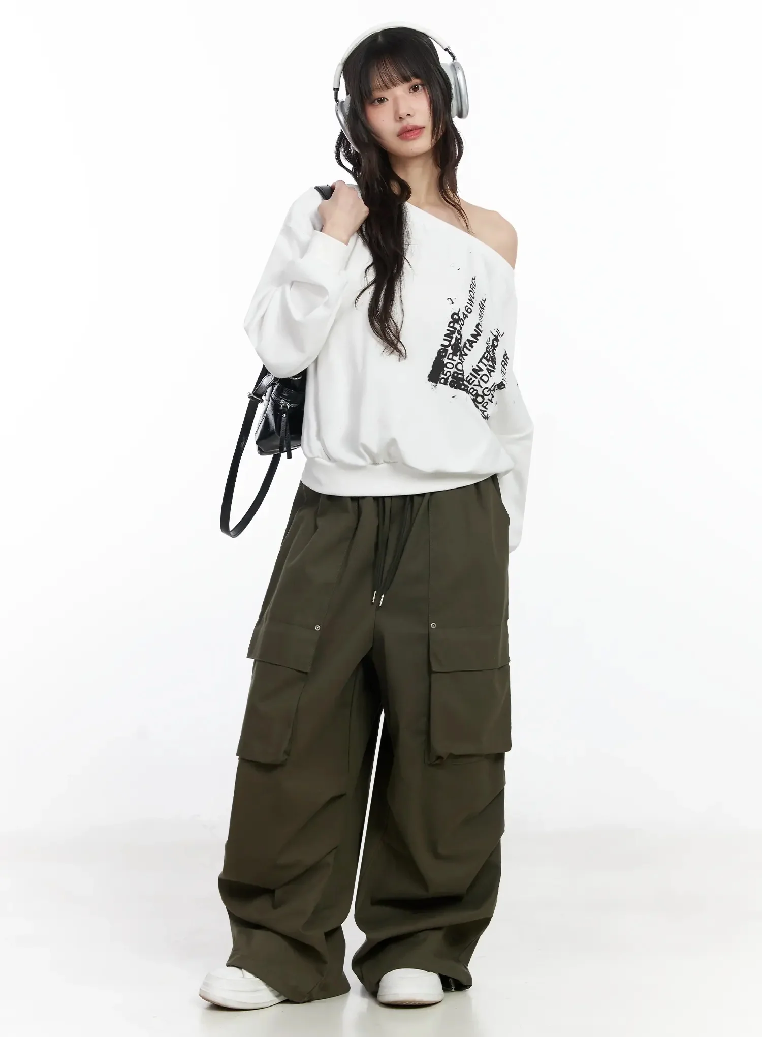 Off-Shoulder Graphic Sweatshirt F516 - Image 5