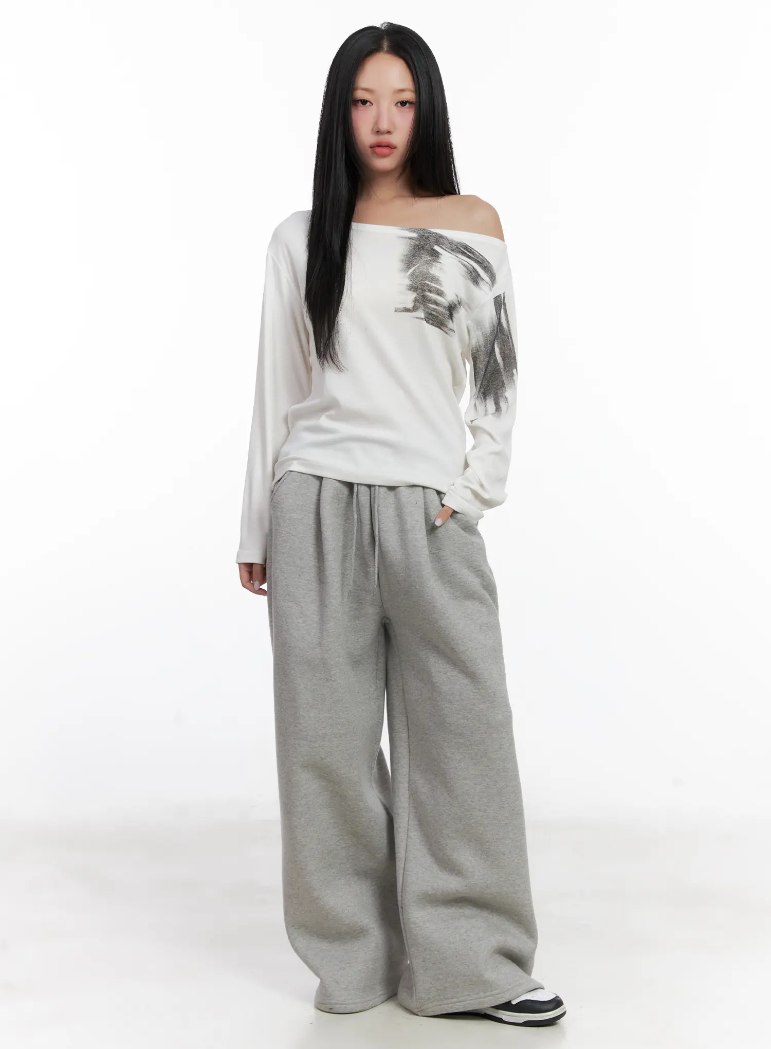 Off-Shoulder Long Sleeve Graphic Top CN528 - Image 3