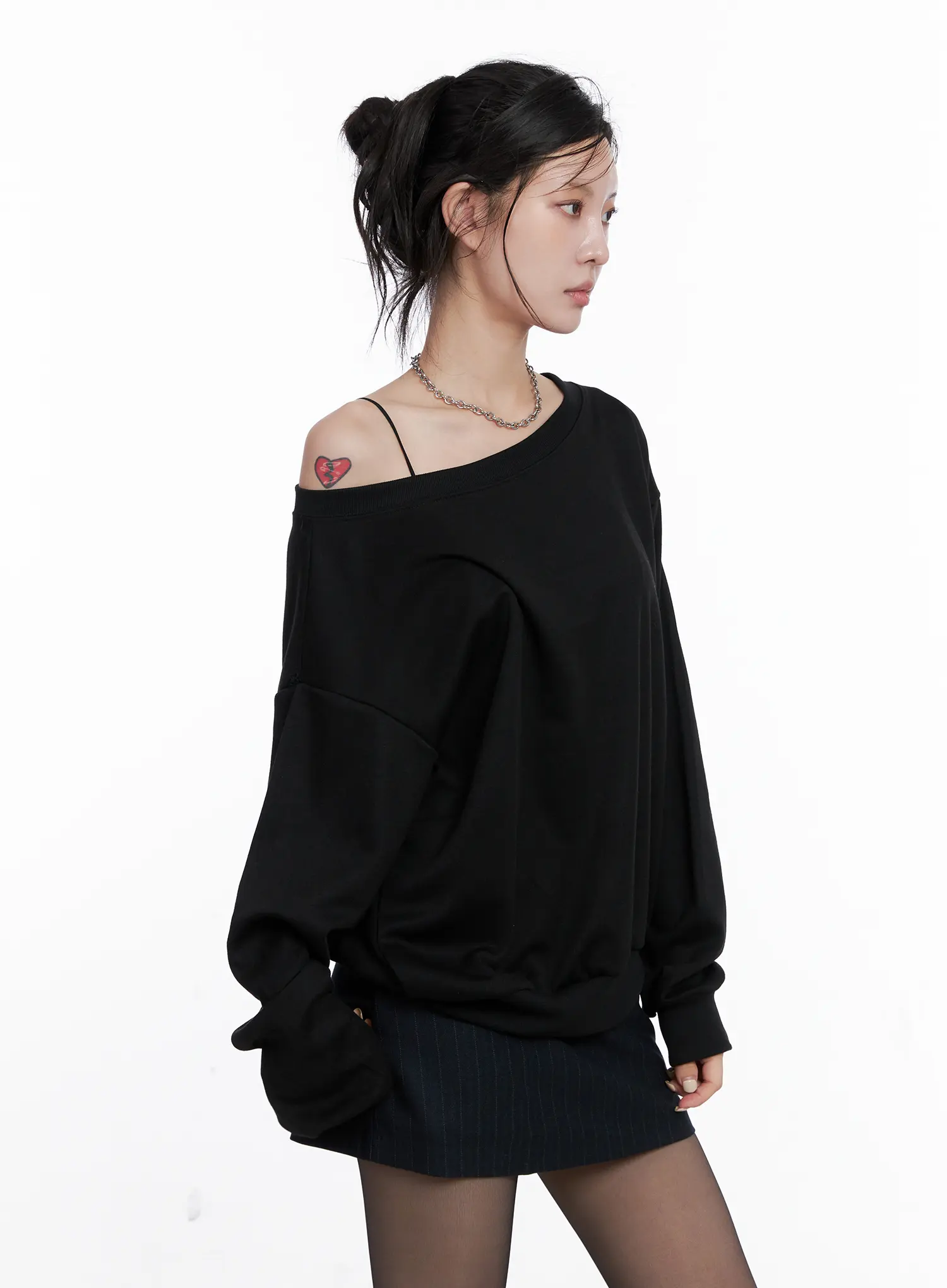 Off-Shoulder Loose Fit Sweatshirt CS510 - Image 9