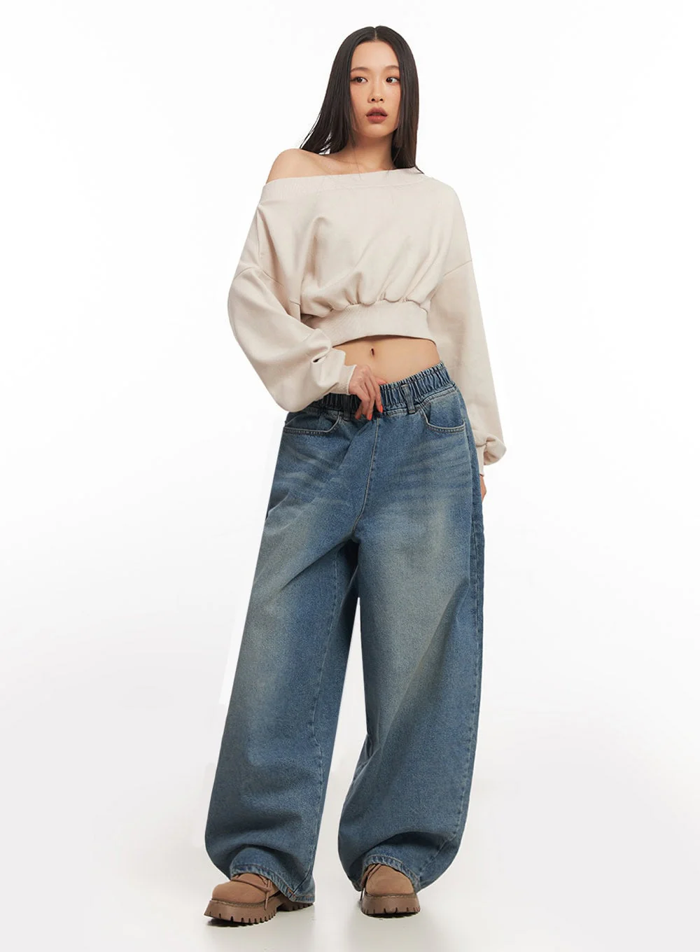 Off-Shoulder Loose-Fit Sweatshirt IA507 - Image 4