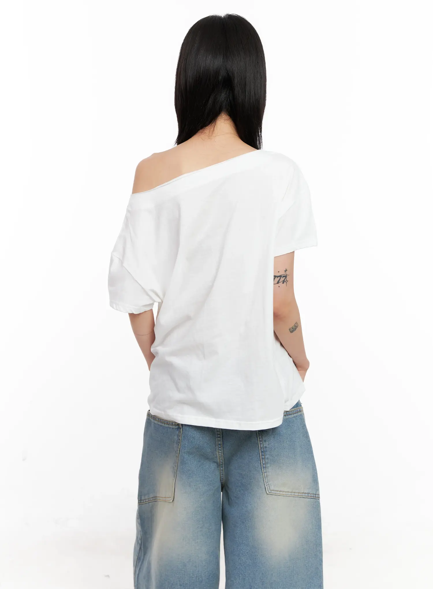 Off-Shoulder Seashell Tee CL525 - Image 9