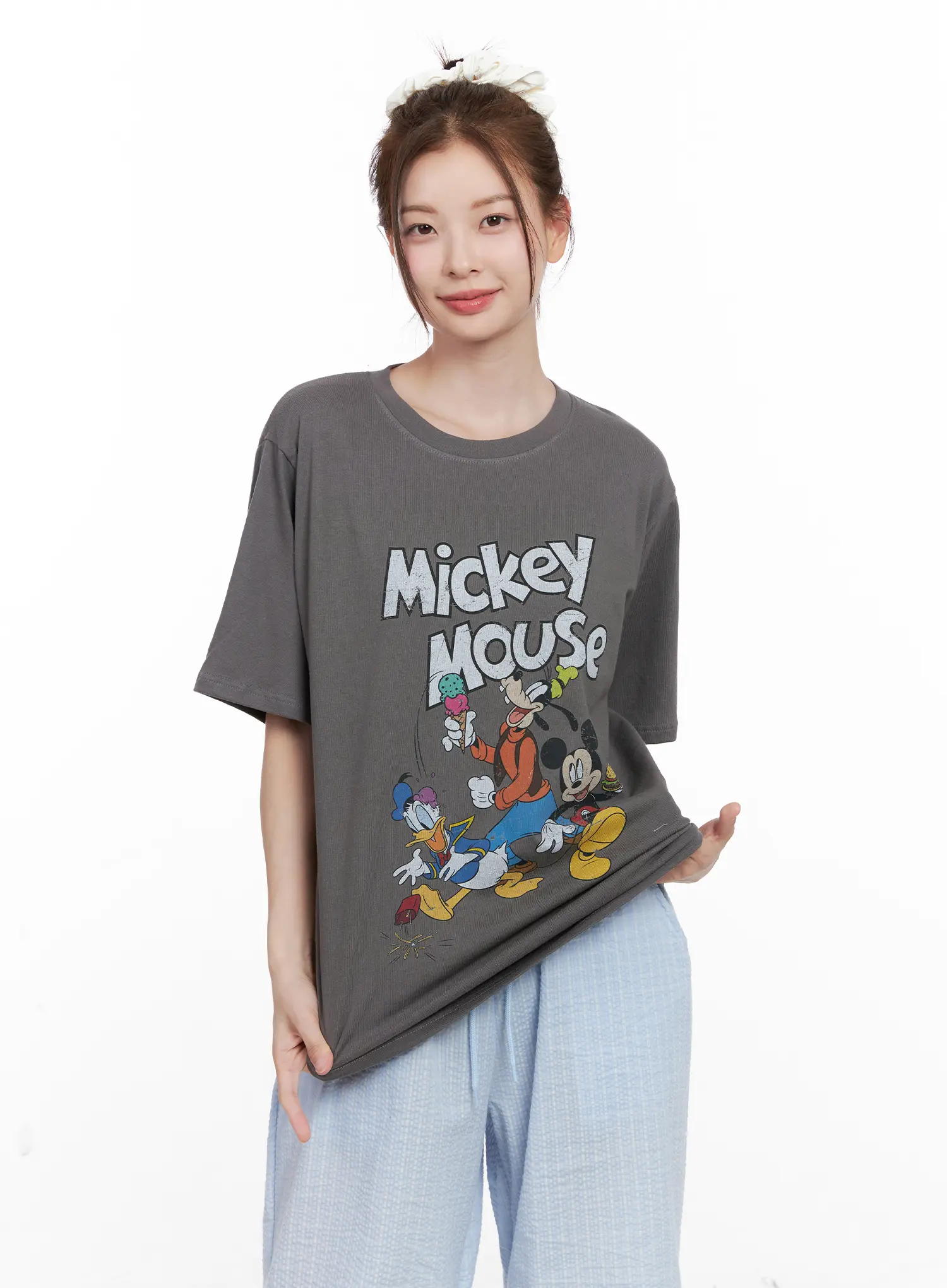 Oversized Cartoon Graphic Tee CL524 - Image 12