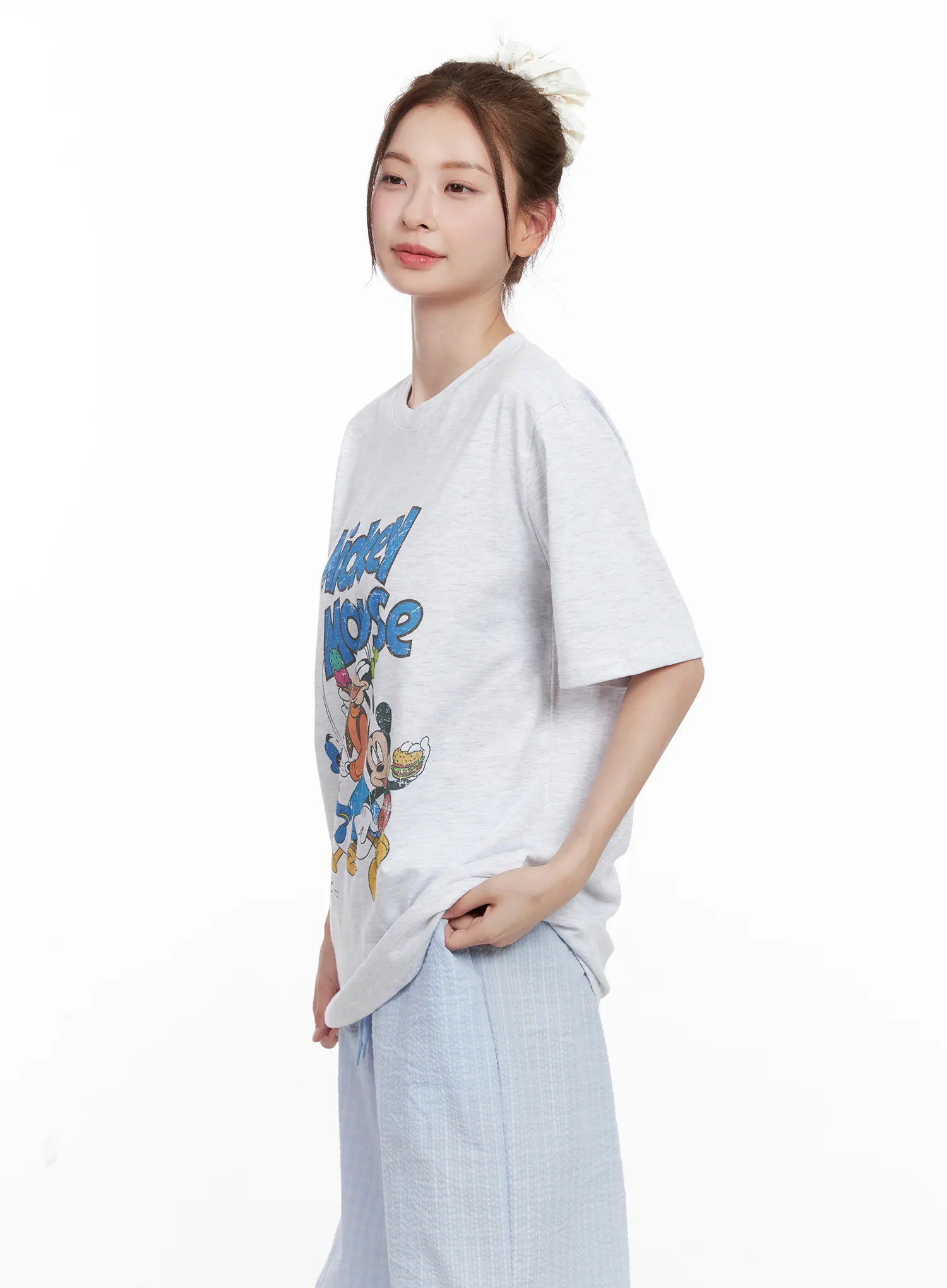 Oversized Cartoon Graphic Tee CL524 - Image 5