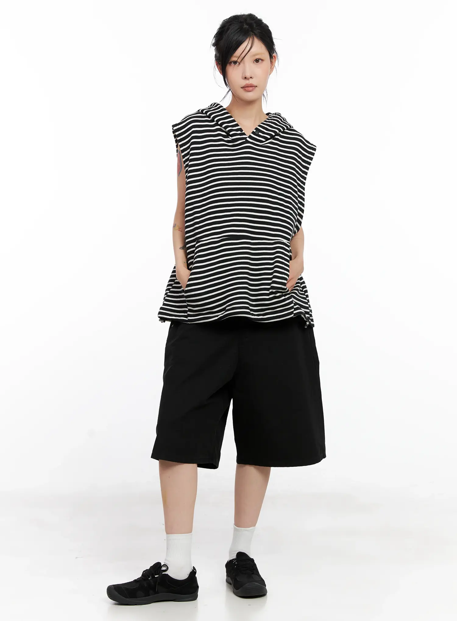 Oversized Striped Sleeveless Hoodie CL525 - Image 3