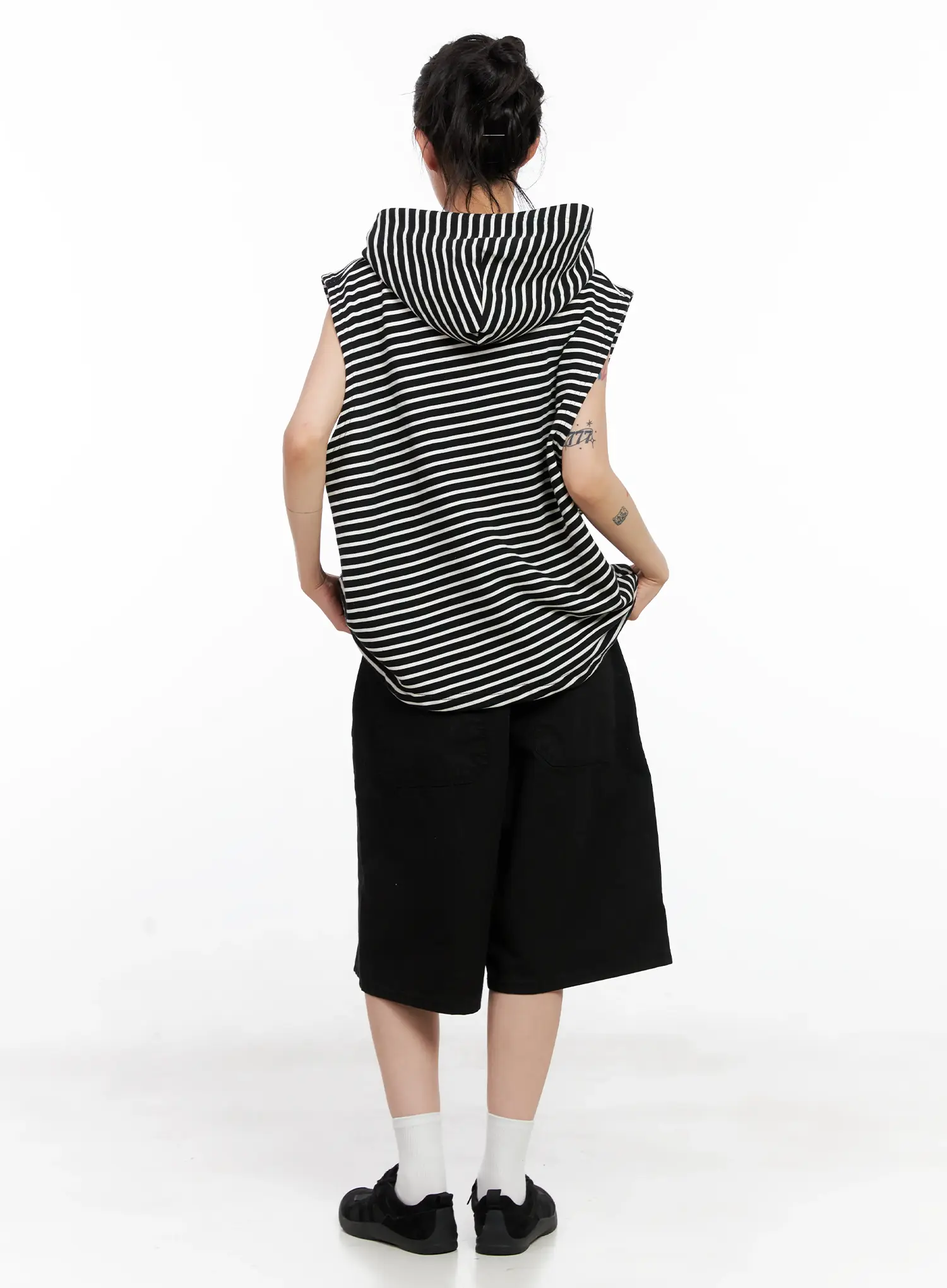 Oversized Striped Sleeveless Hoodie CL525 - Image 9