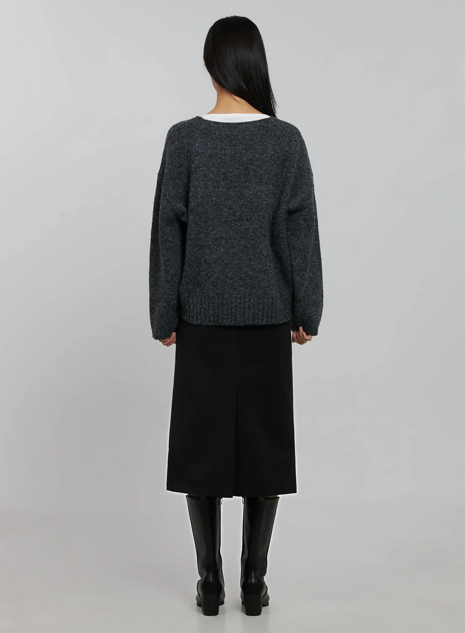 Oversized V-Neck Knit Top IJ508 - Image 7