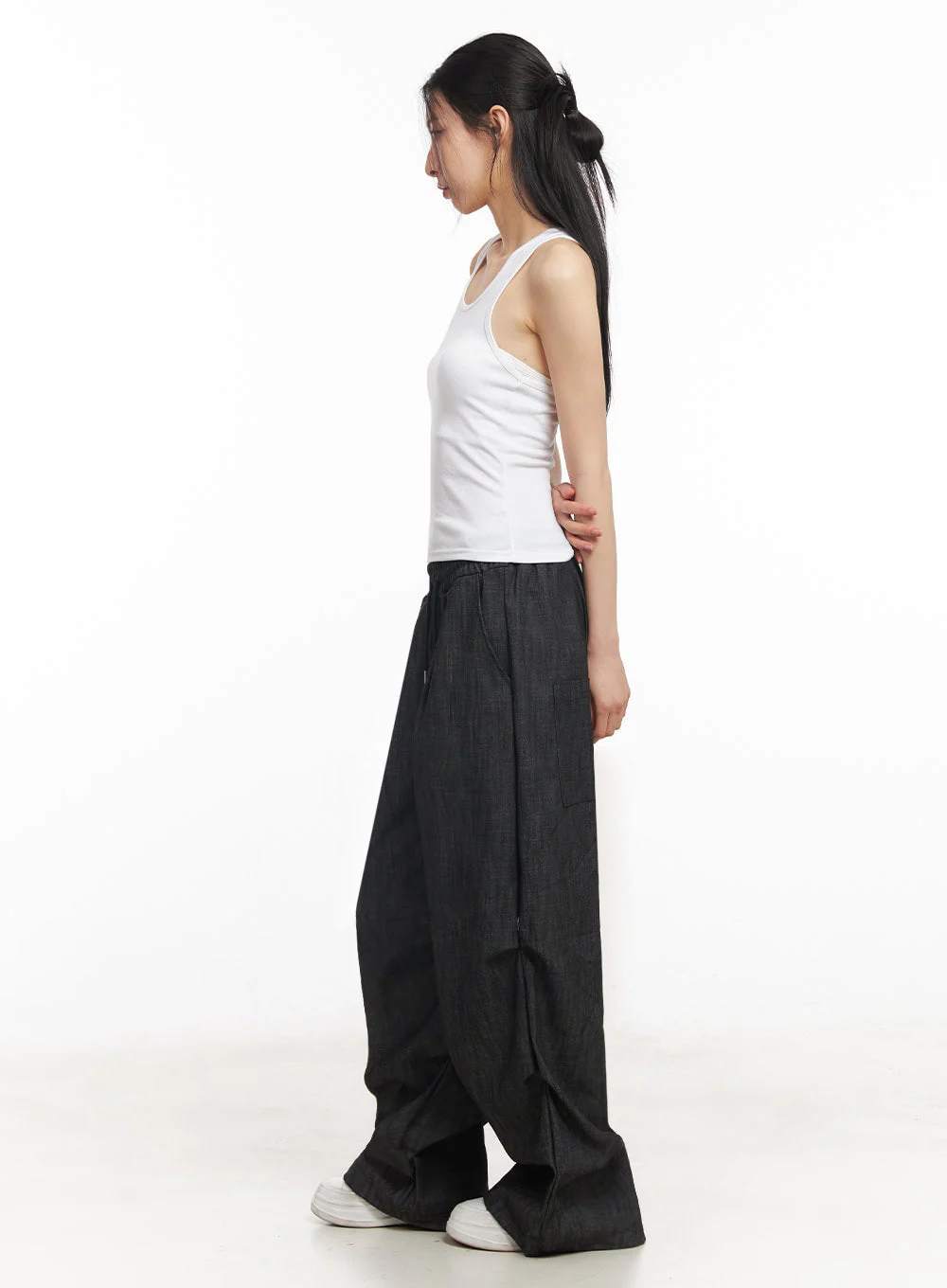 Pintuck Denim Sweatpants IY529 - Image 11