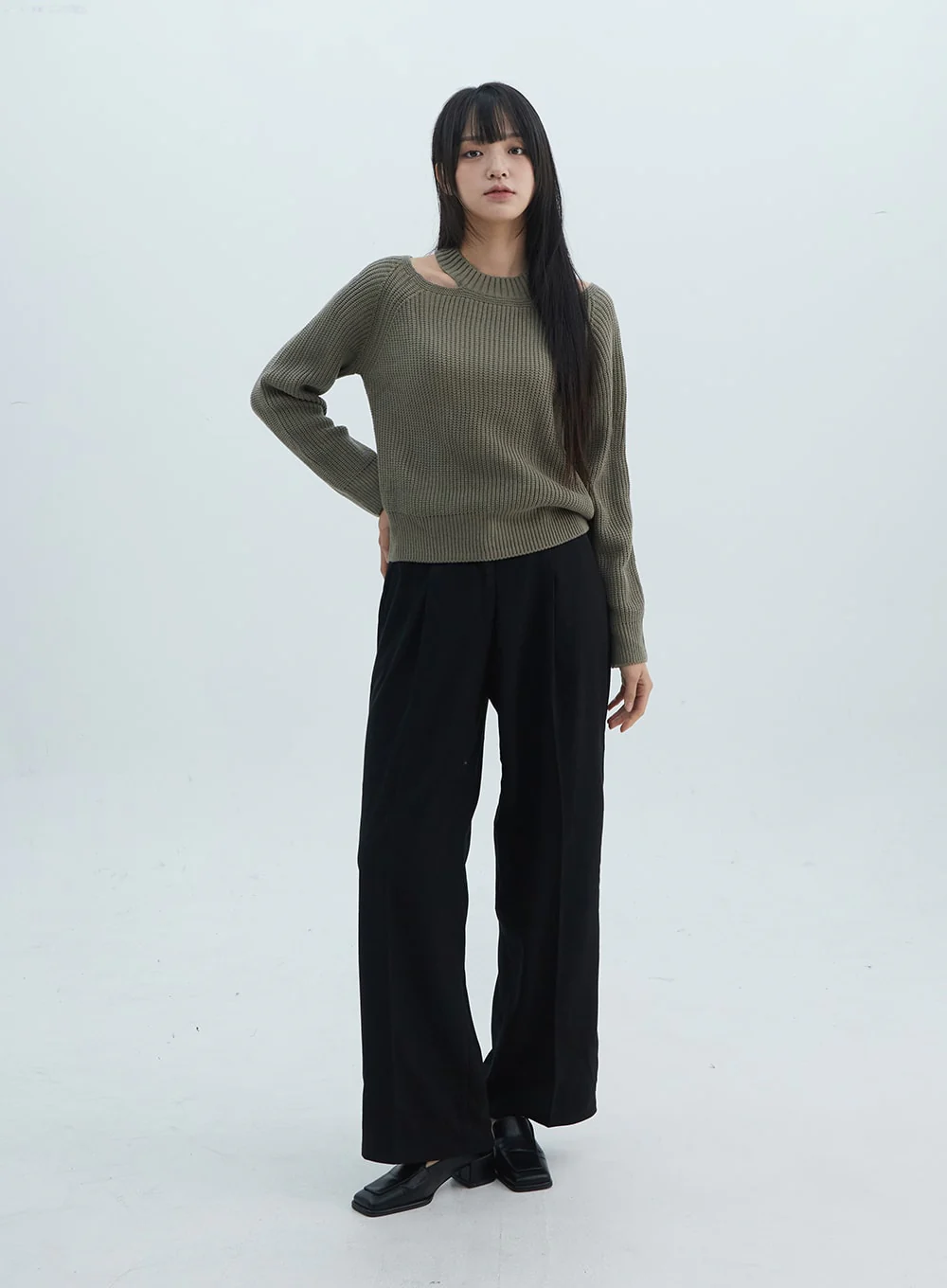 Pintuck Straight-Fit Tailored Pants ON309 - Image 6