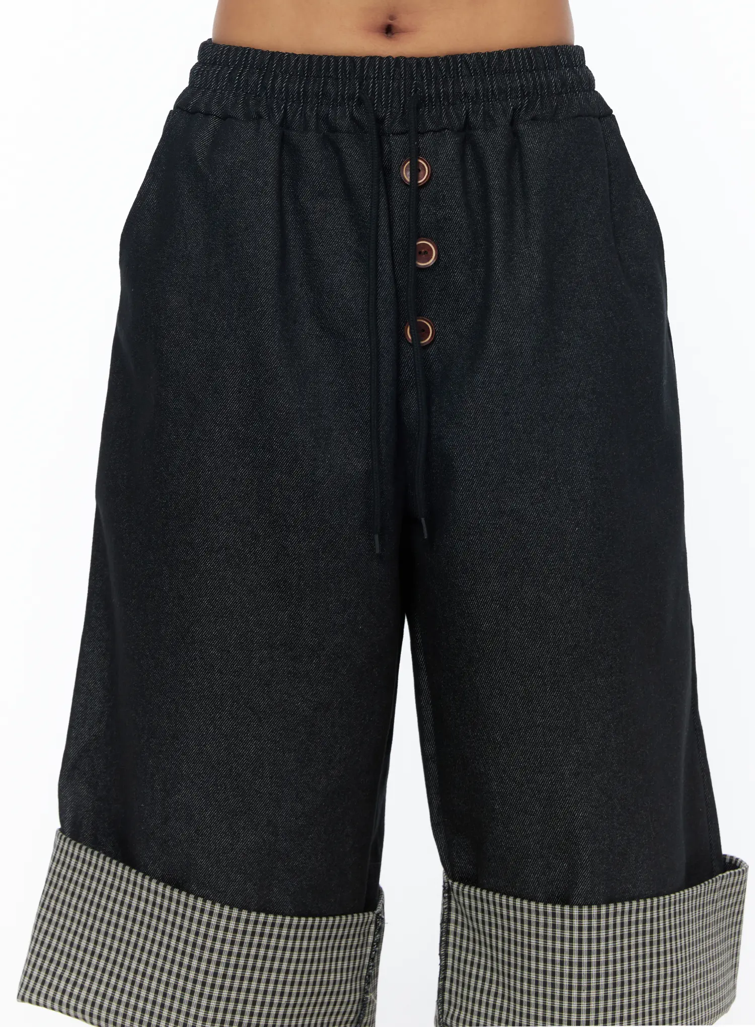 Plaid Wide Bermuda Shorts CA517 - Image 9