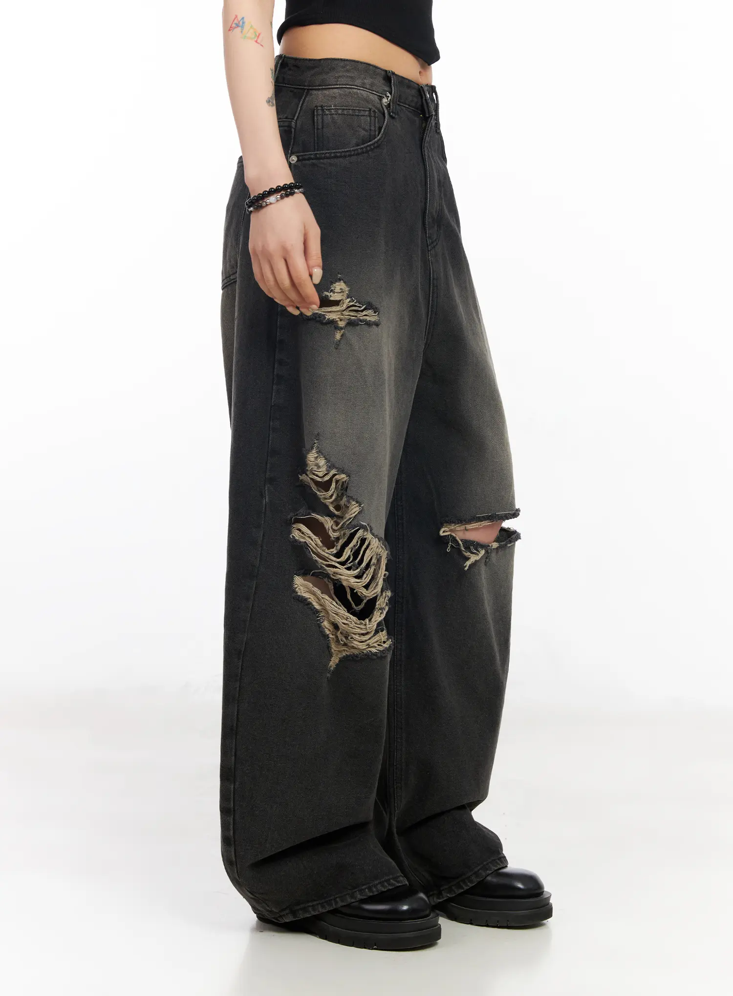 Quincy Distressed Baggy Jeans CF527 - Image 4