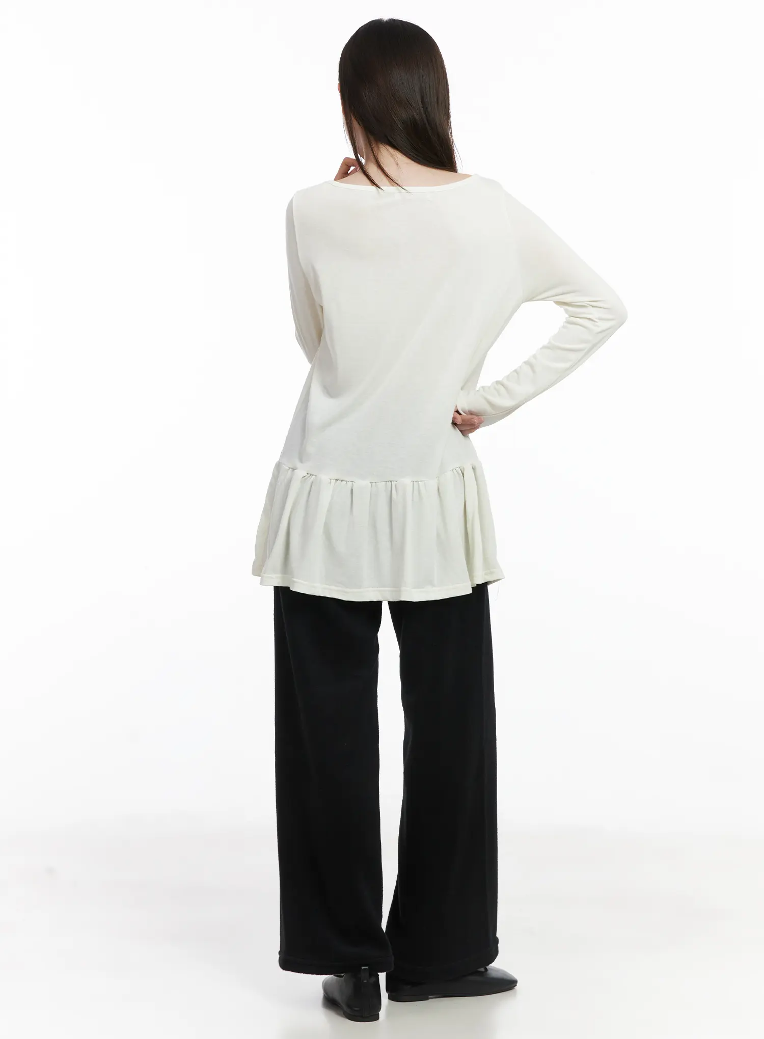 Ruffle Hem Loose Long Sleeve Top CJ506 - Image 4