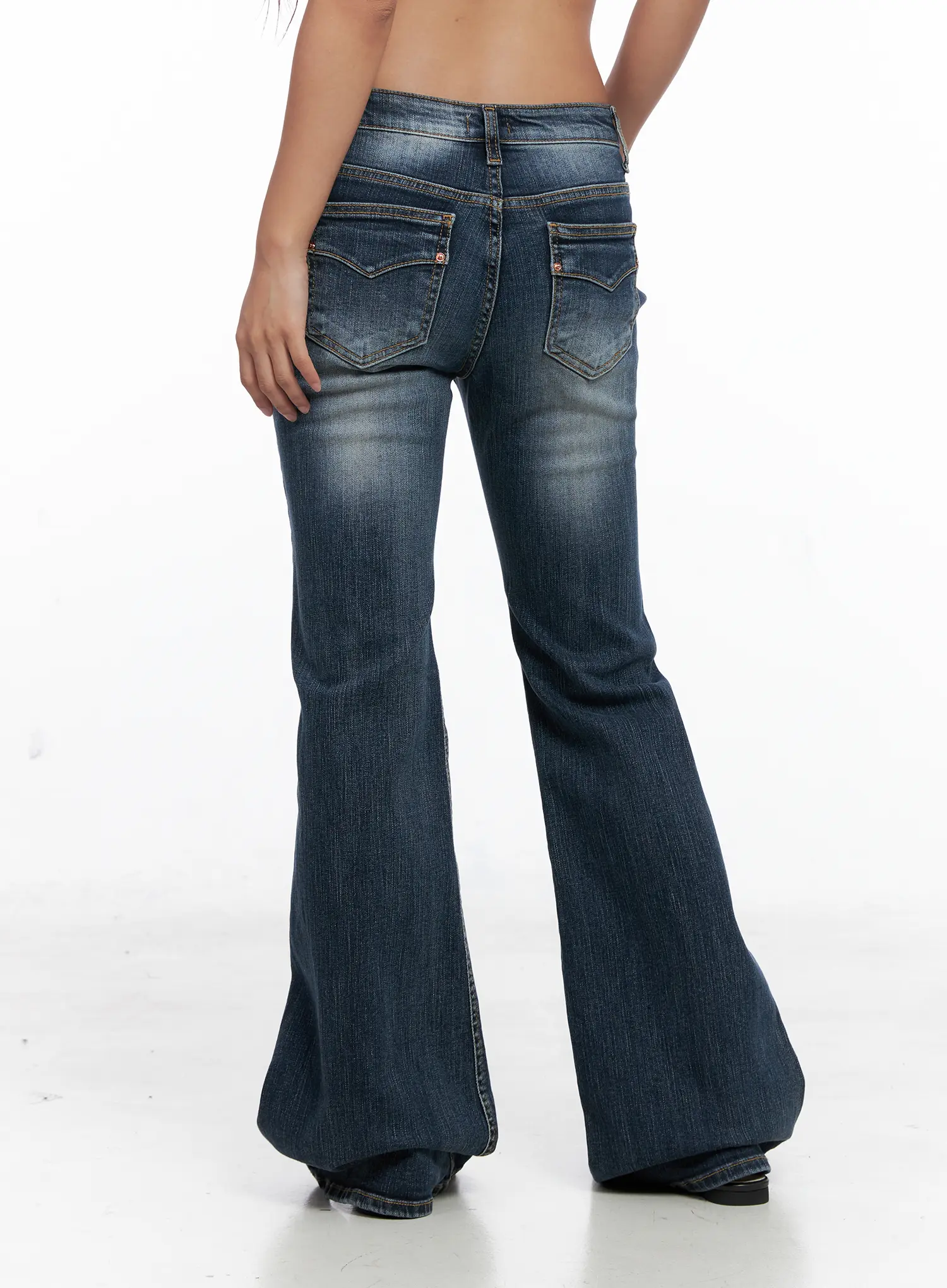 Saanvi Vintage Wash Flare Jeans CS522 - Image 6