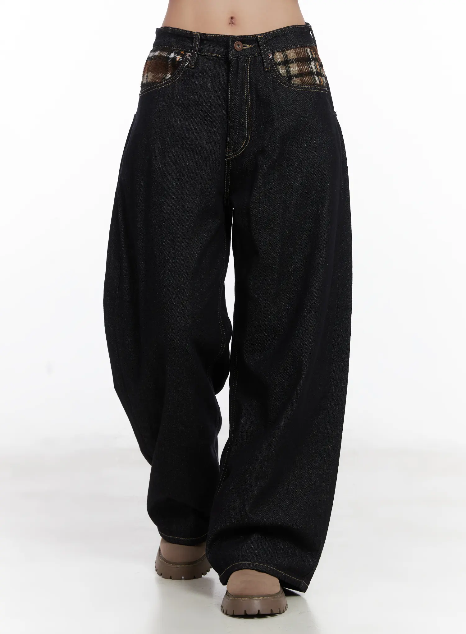 Samara Plaid Accent Wide Leg Jeans CD501