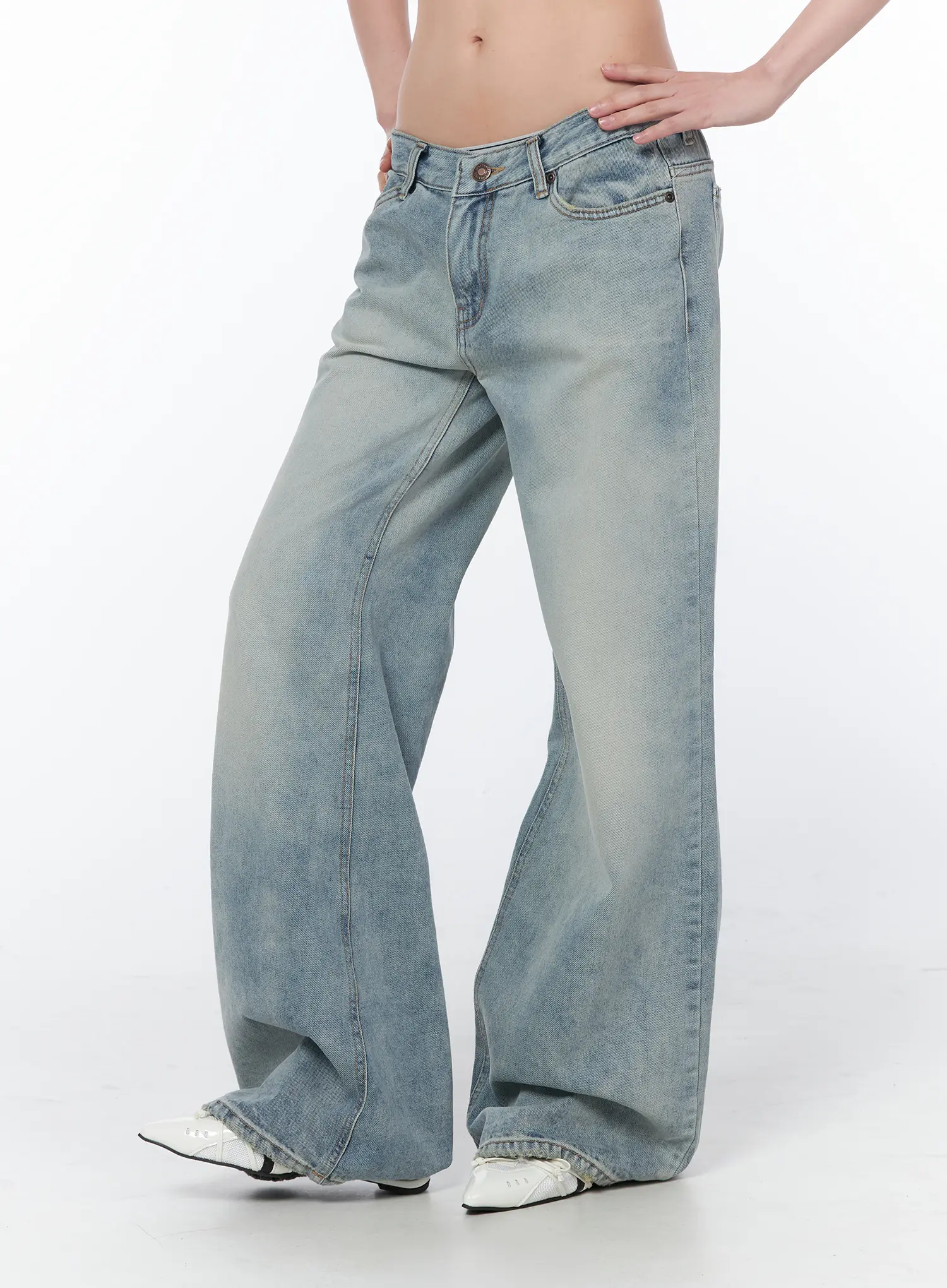 Sarahi Vintage Wash Bootcut Jeans CA529 - Image 4