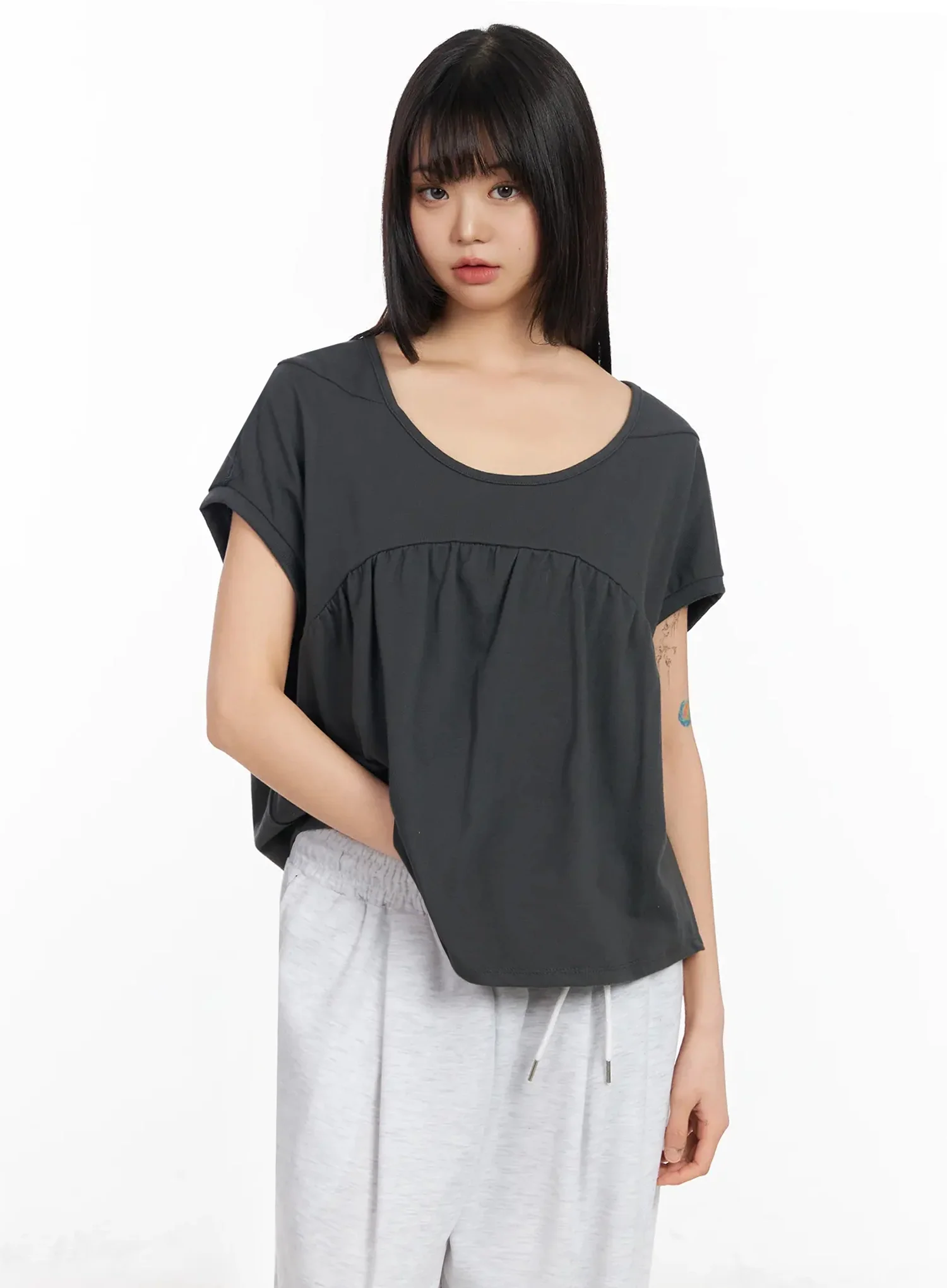 Scoop Neck Shirred Tee IA523 - Image 7
