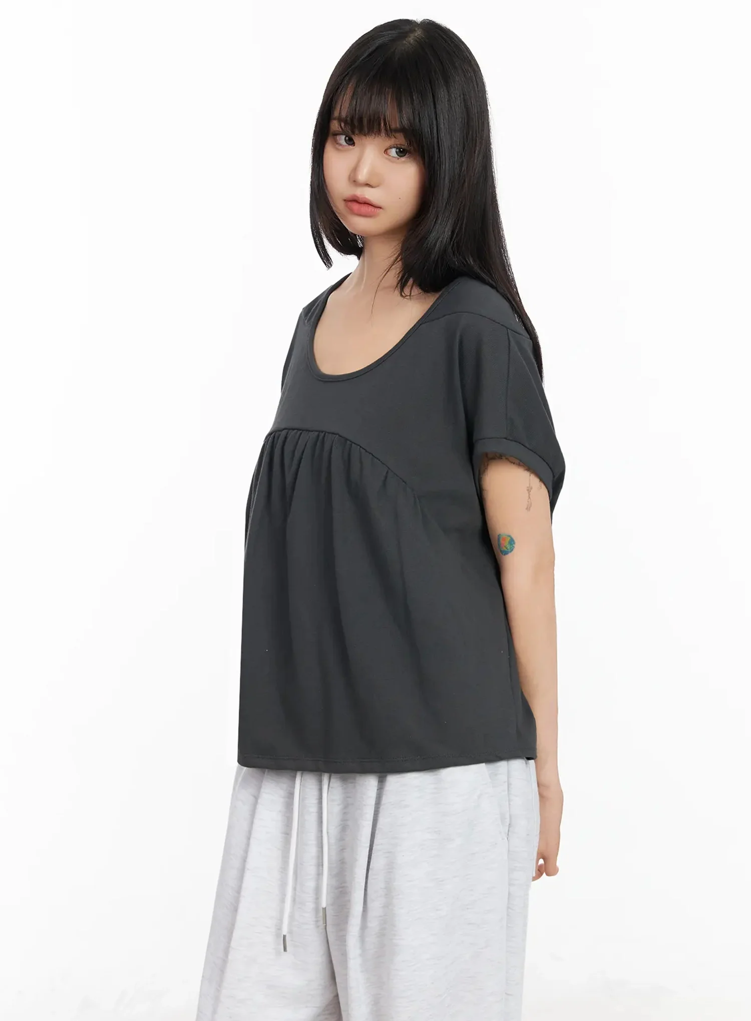 Scoop Neck Shirred Tee IA523 - Image 8