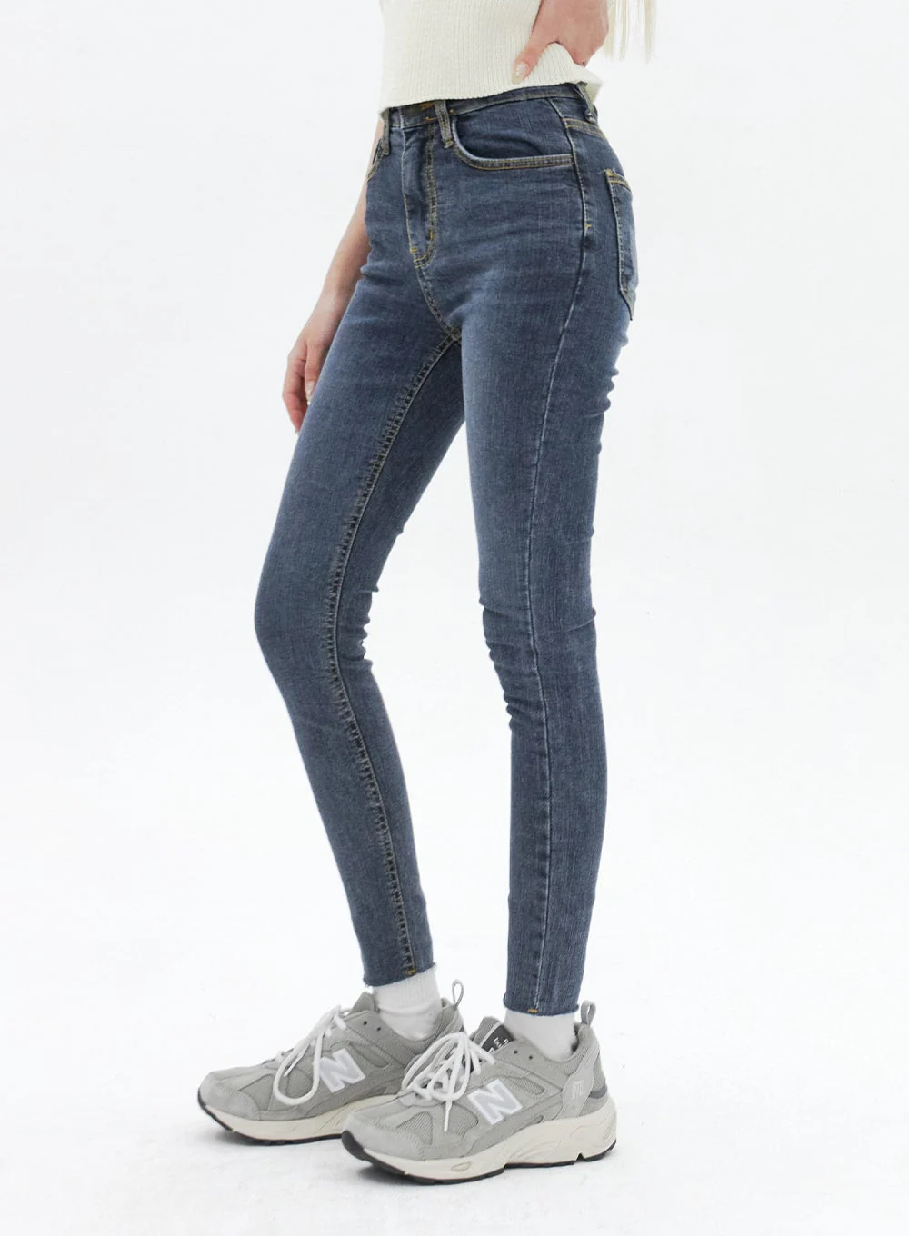 Skinny Ankle Jeans BA321 - Image 3