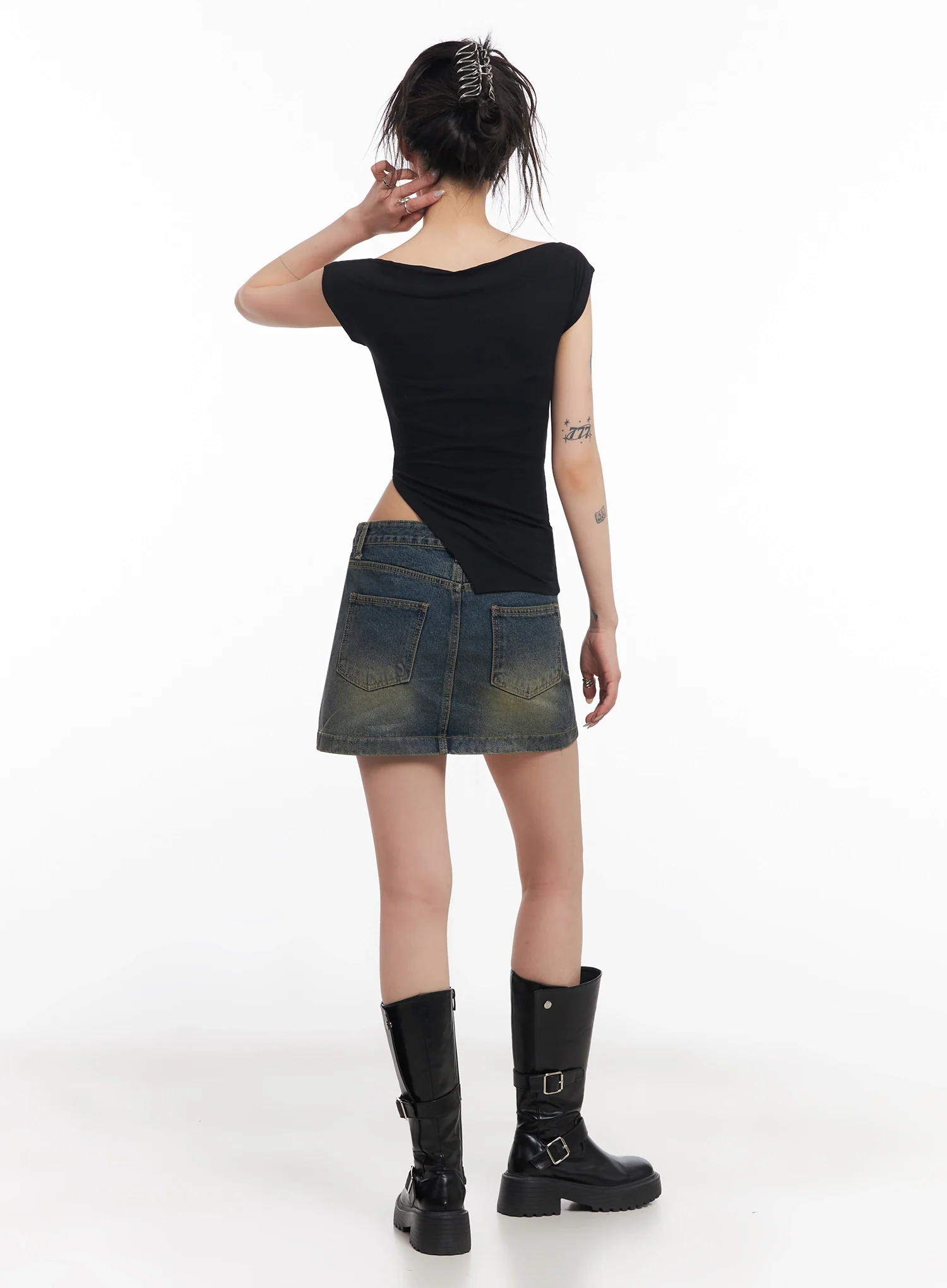 Slanted-Button Low-Rise Denim Skirt IC503 - Image 11