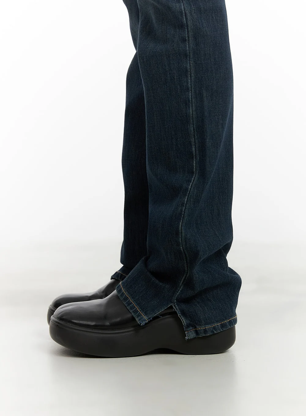 Slim Fit Bootcut Jeans CA418 - Image 4