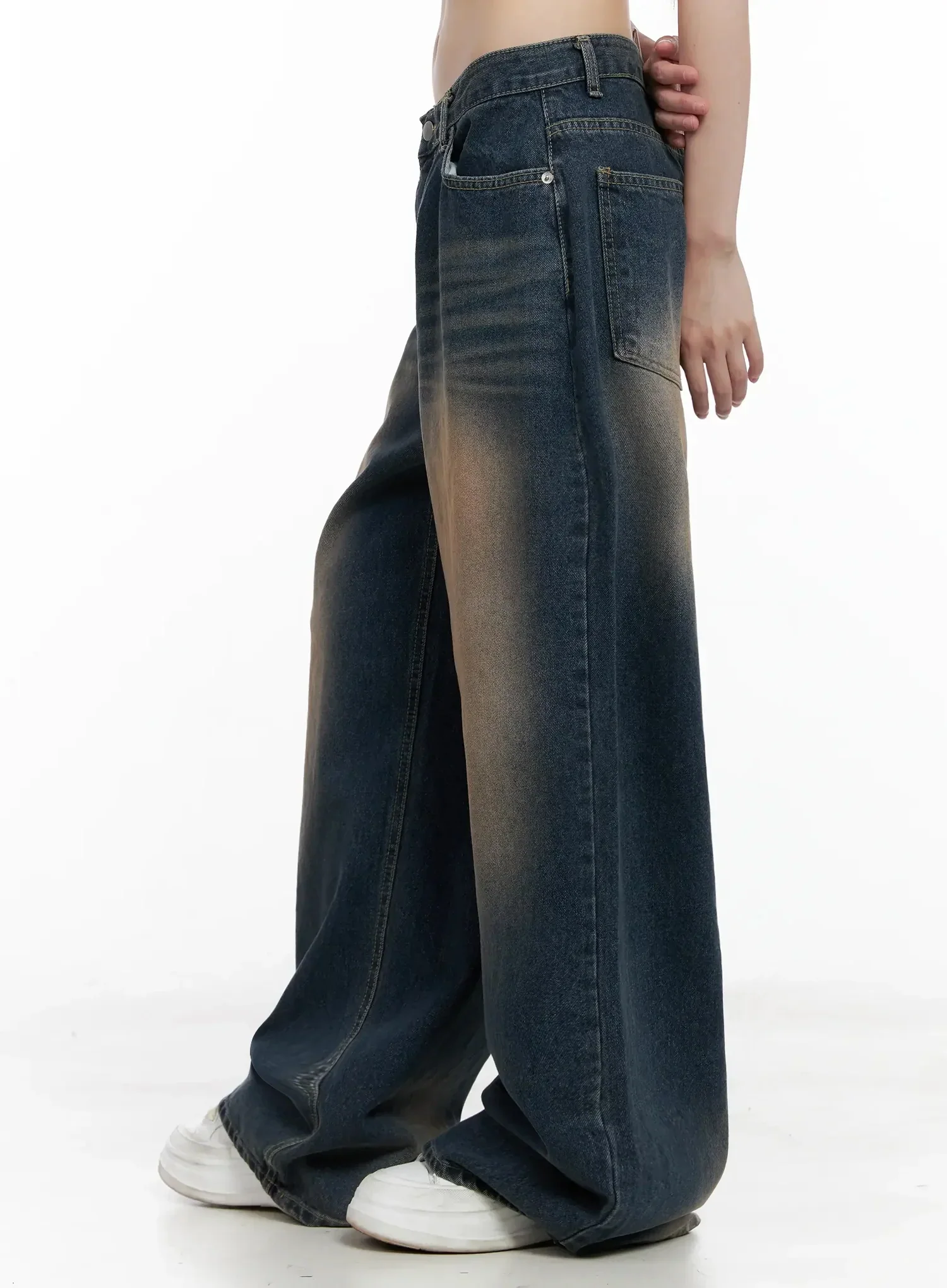 Solji Acid Washed Wide-Leg Jeans IL531 - Image 14