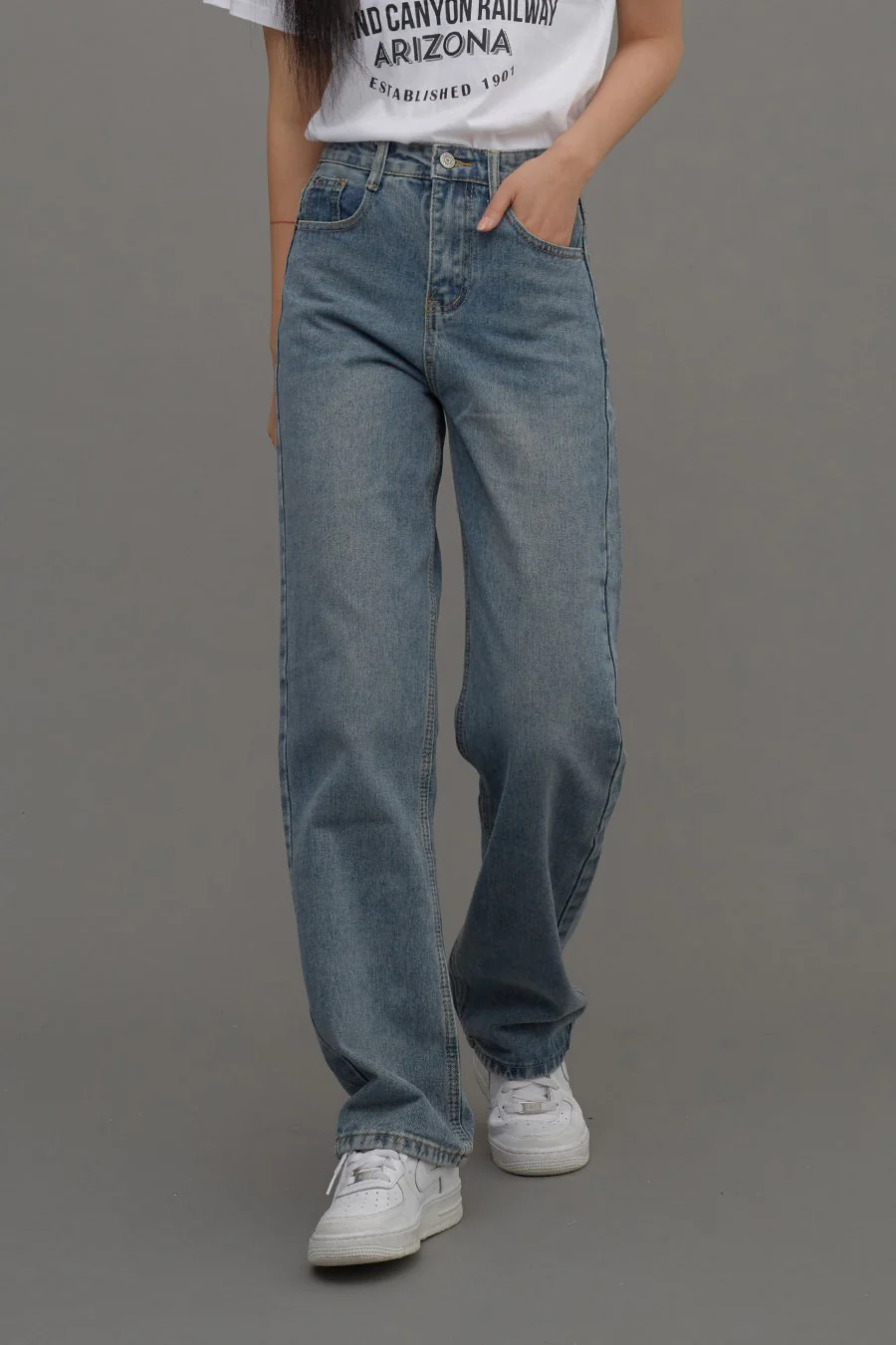 Straight Leg Jeans CM6 - Image 4