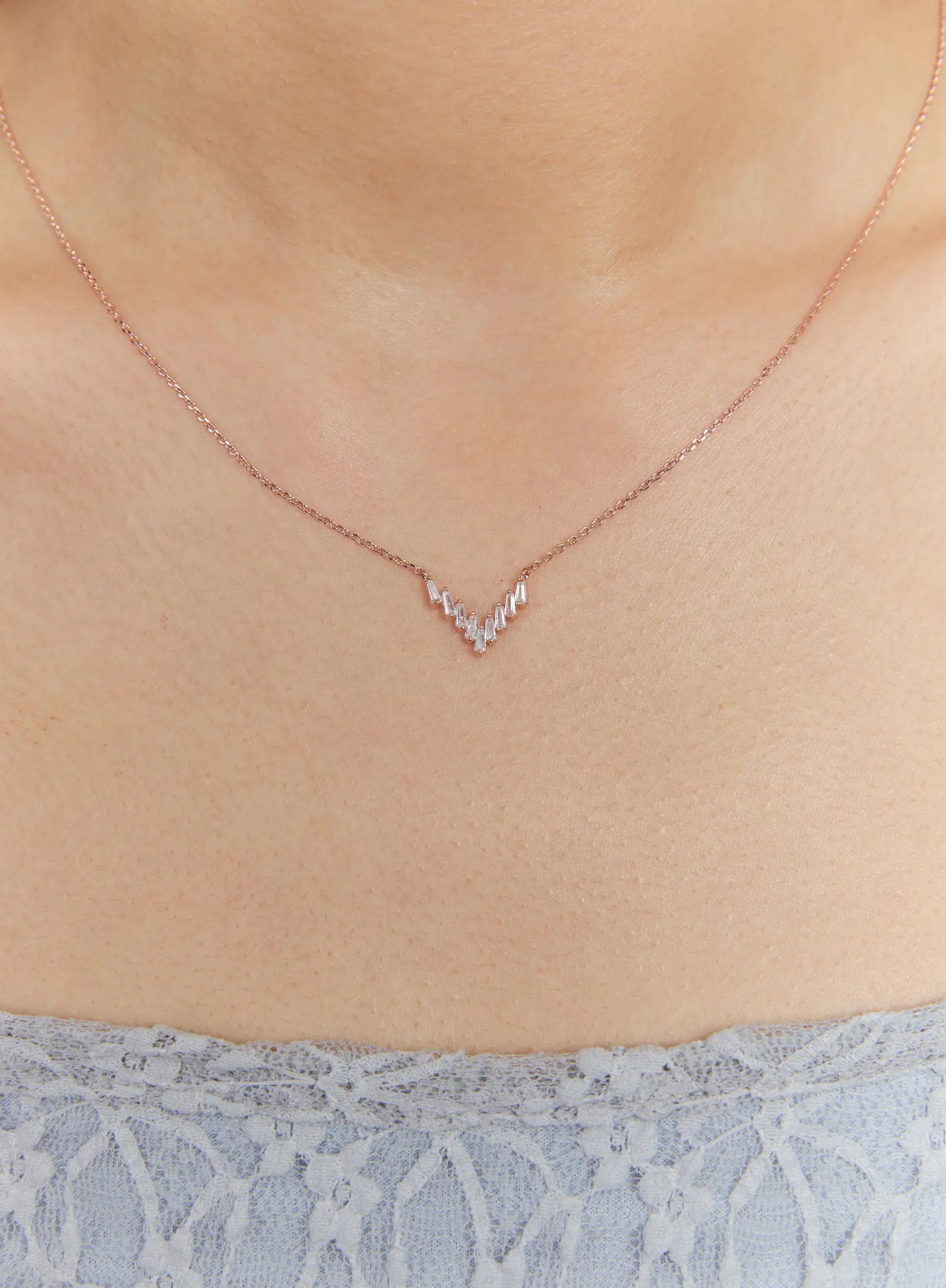 Strike V Necklace IS517 - Image 2