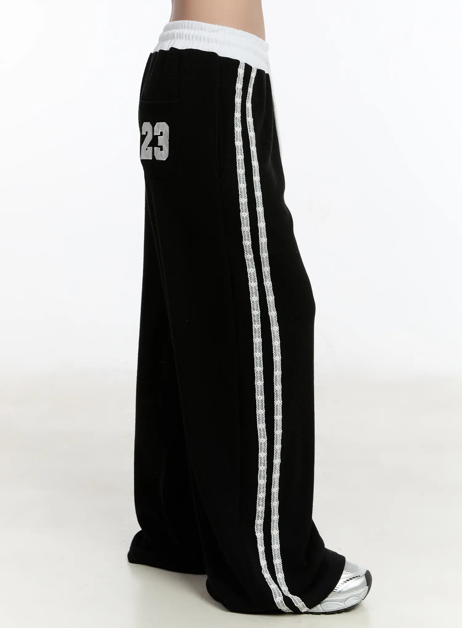Striped Lace Sweatpants CM511