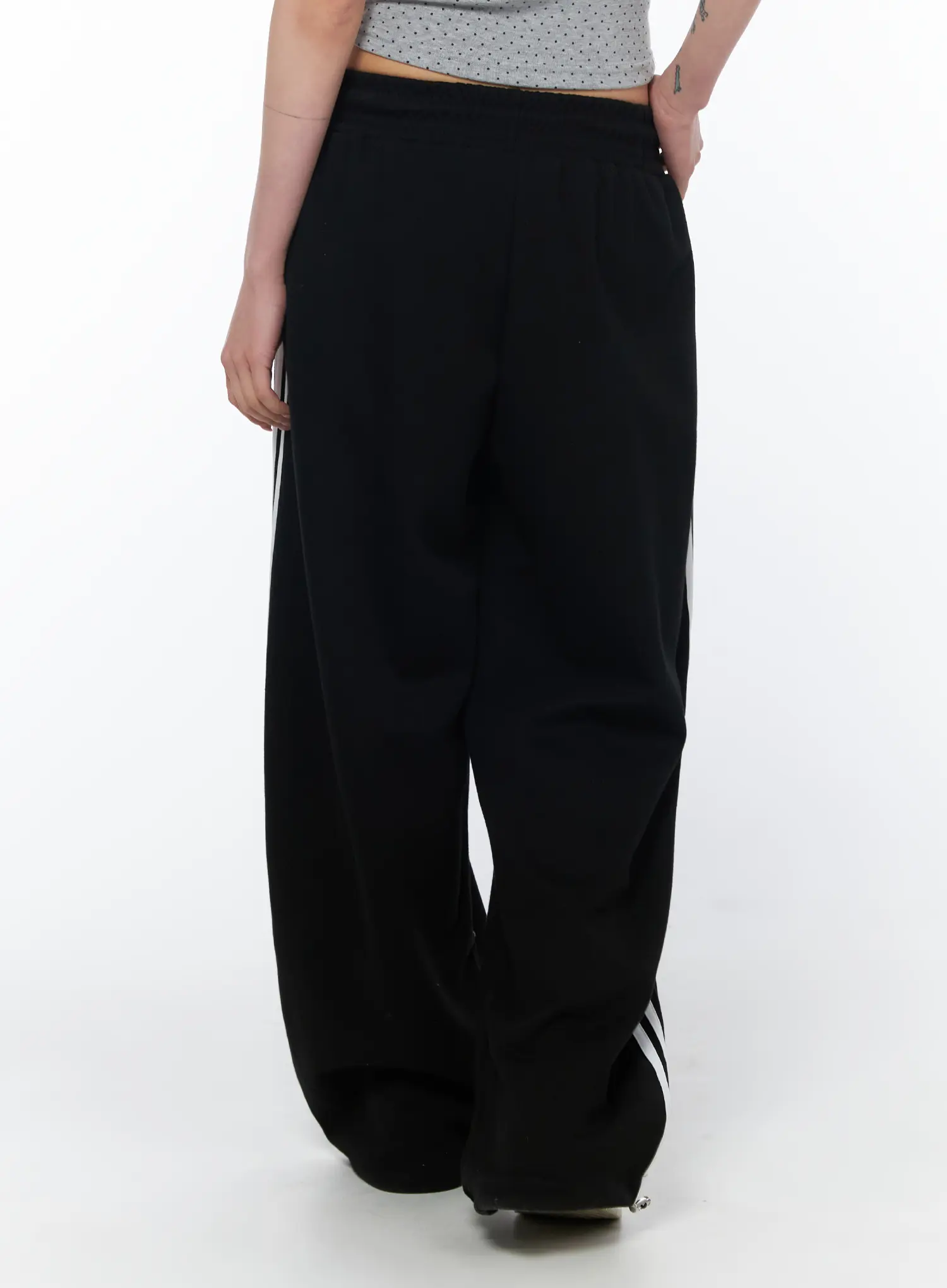 Striped Wide-Leg Sweatpants CA527 - Image 4