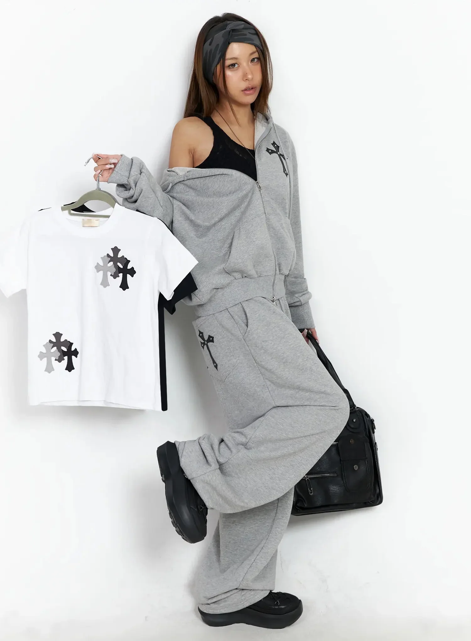 Studded Cross Baggy Sweatpants IY501 - Image 17