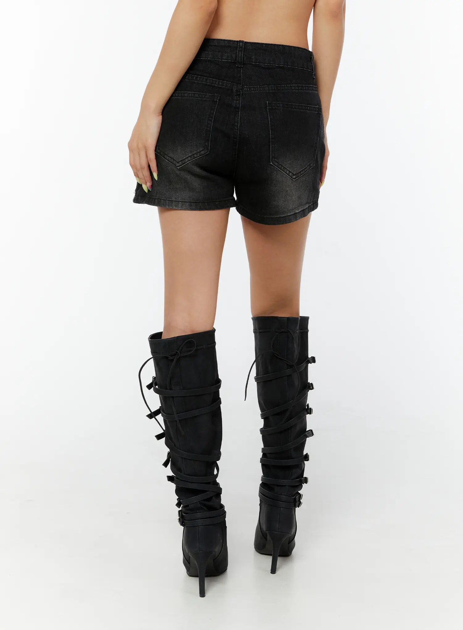 Studded Hip-Pad Denim Shorts CY520 - Image 7