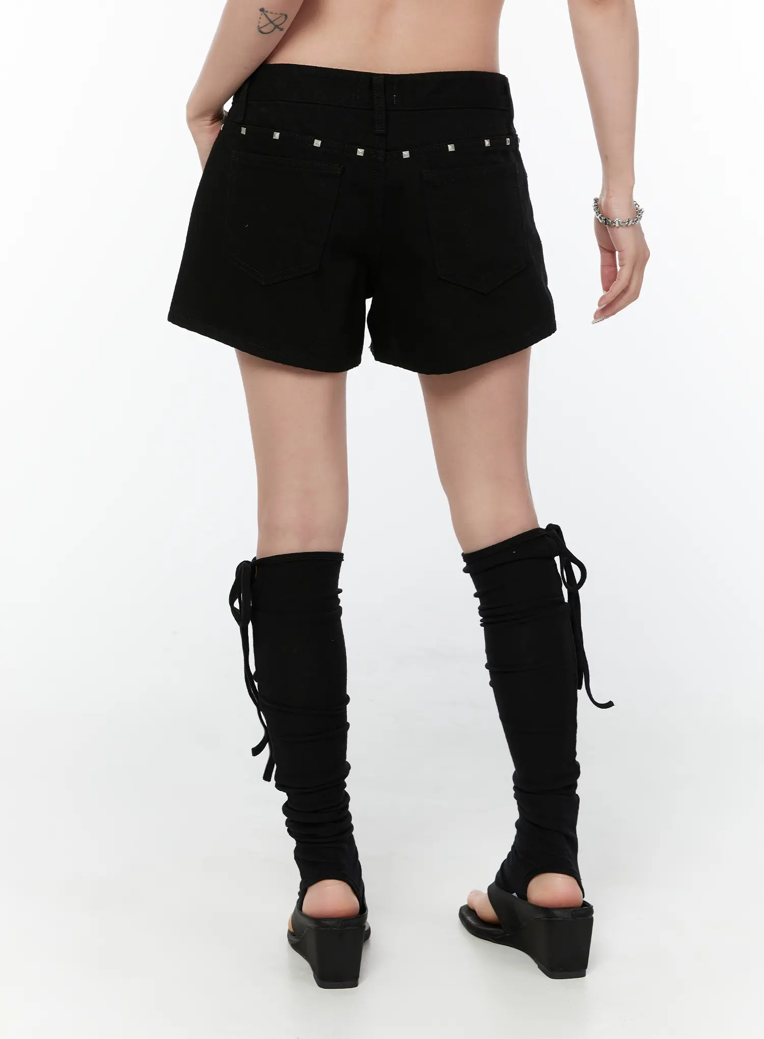 Studded Low-Rise Shorts CY514 - Image 7