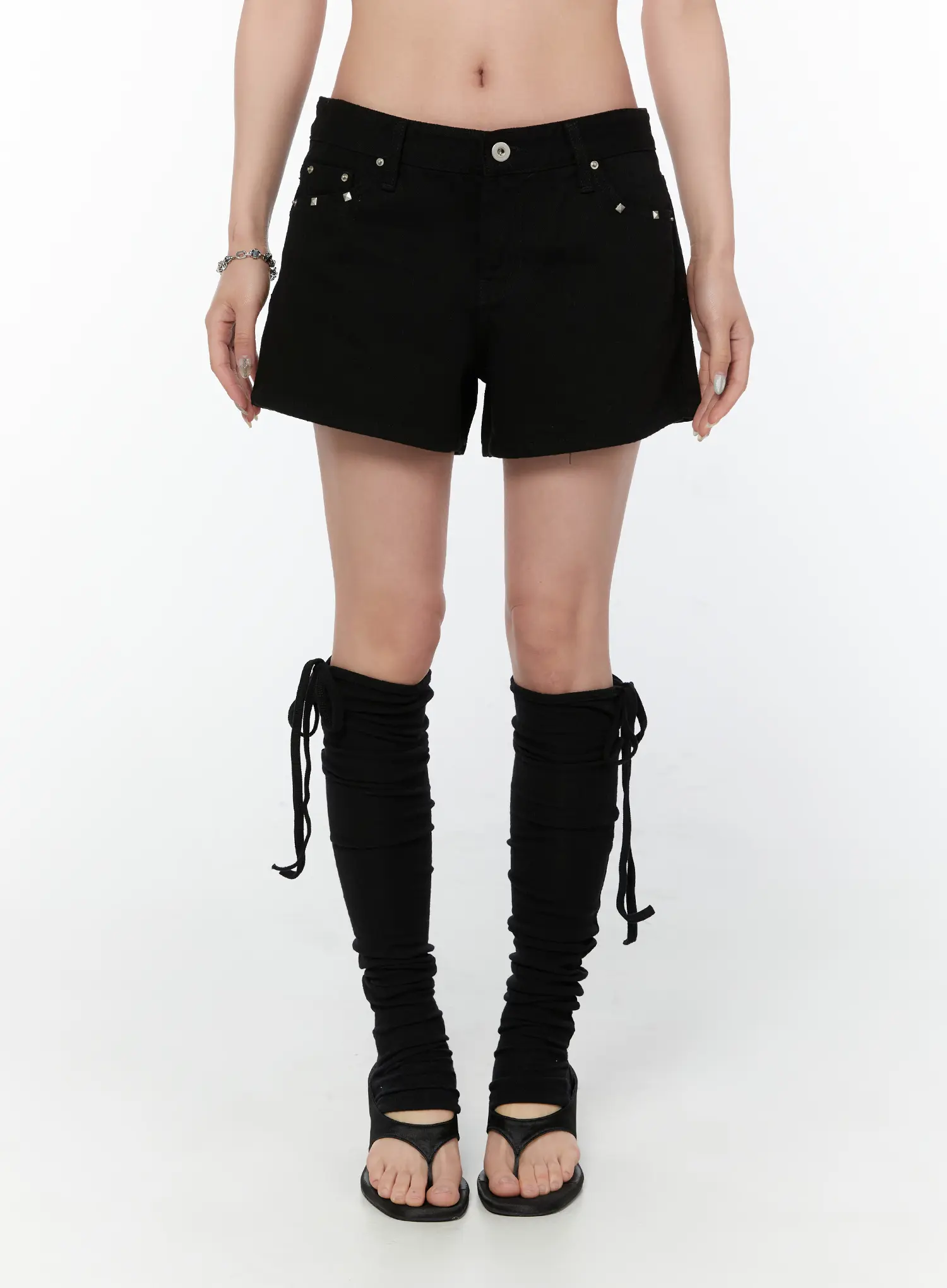 Studded Low-Rise Shorts CY514 - Image 9