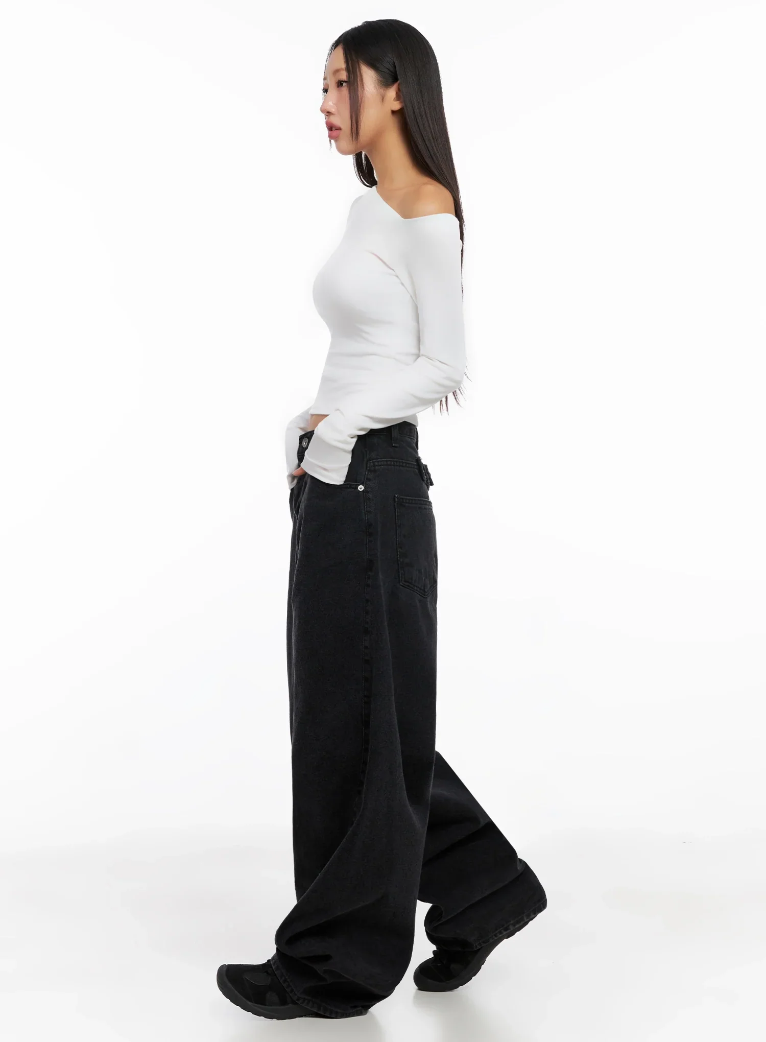 Sunwoo Embroidered Wide Leg Jeans IG528 - Image 5