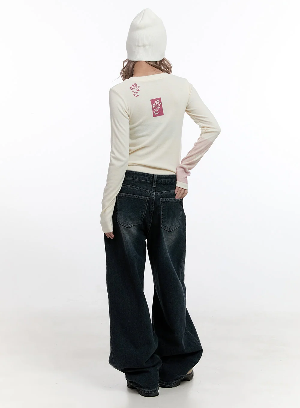 Trendy Graphic Crop Tee CN422 - Image 8