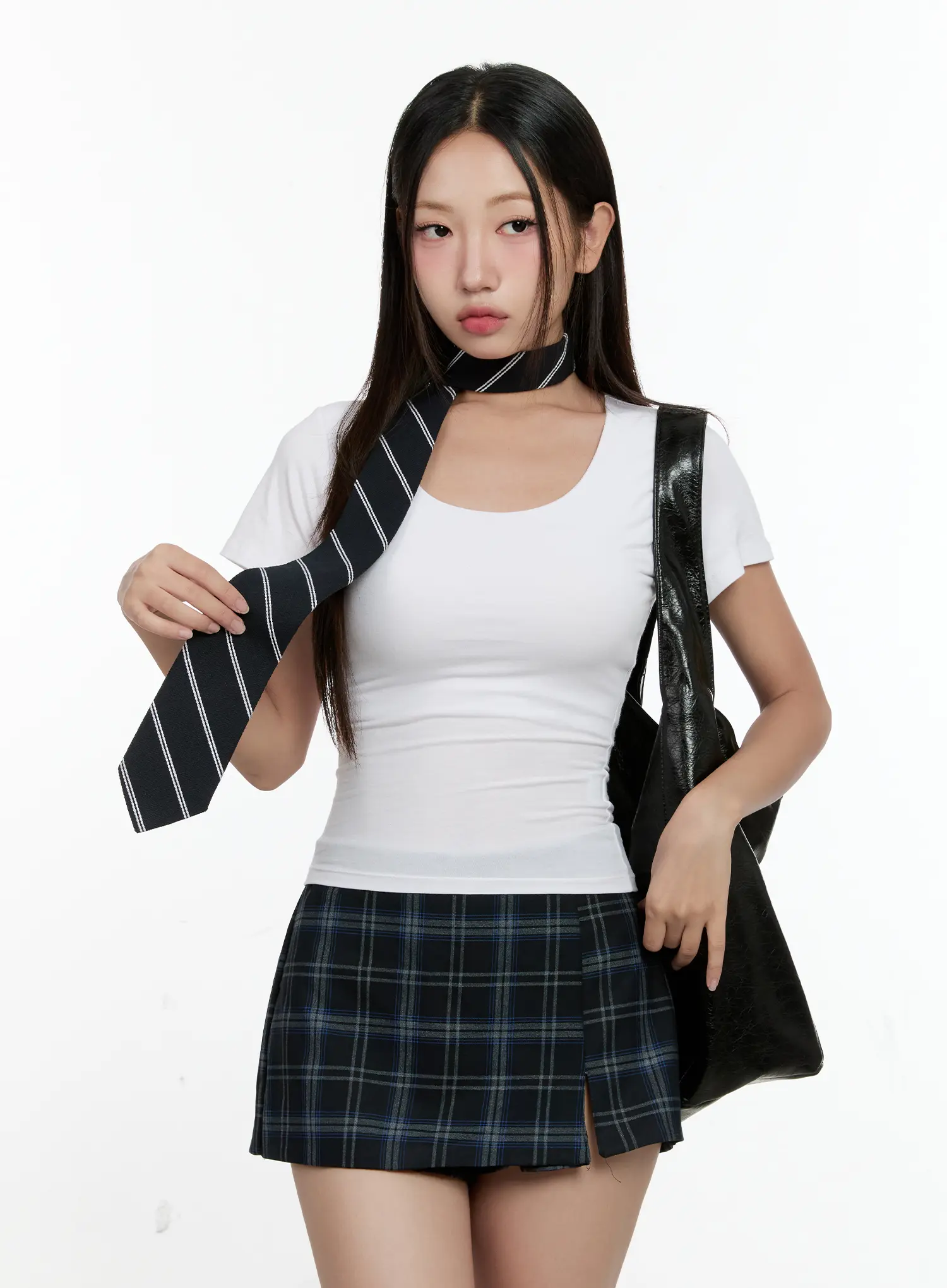 U-Neck Fitted Short-Sleeve Tee CG501 - Image 9