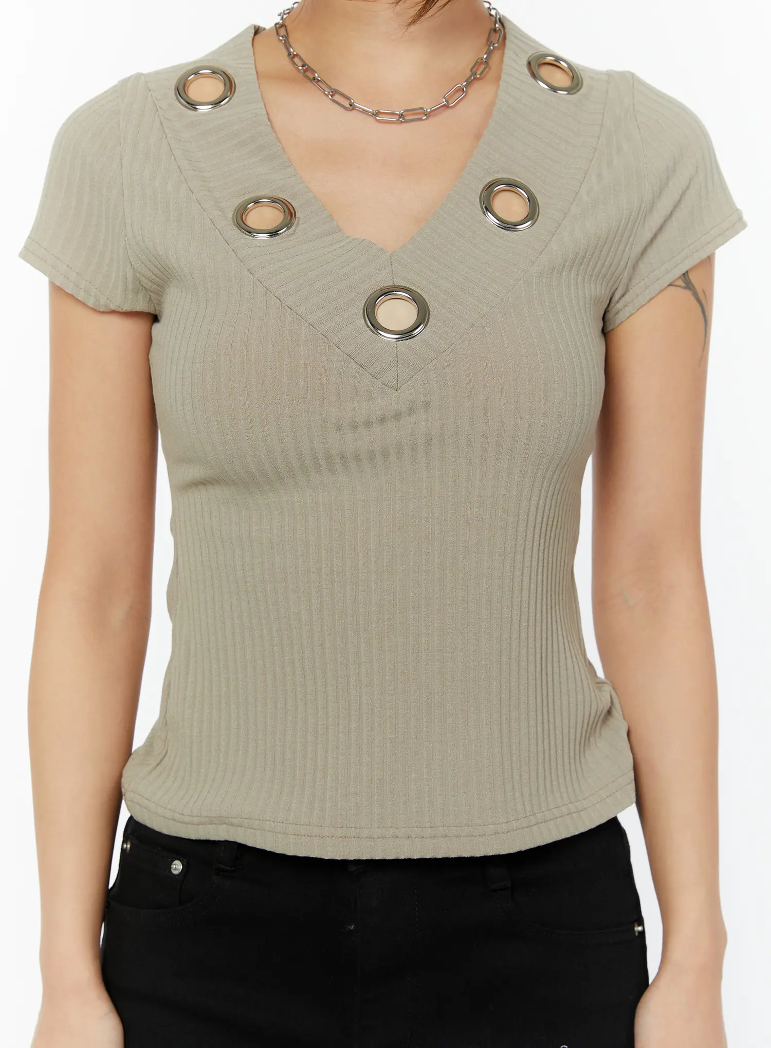 V-Neck Eyelet Ribbed Tee CY521 - Image 5