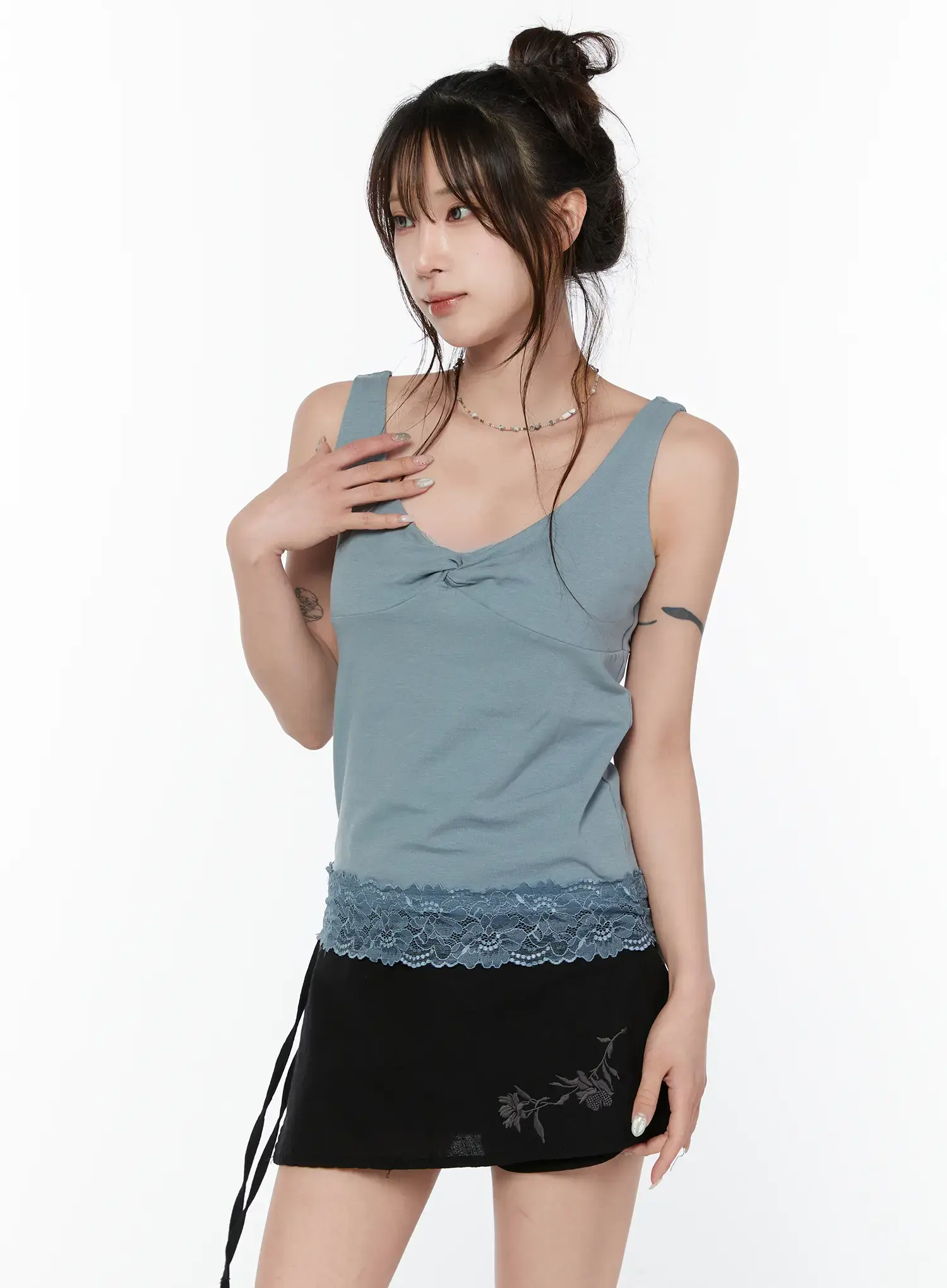 V-Neck Lace Trim Sleeveless Top CY515