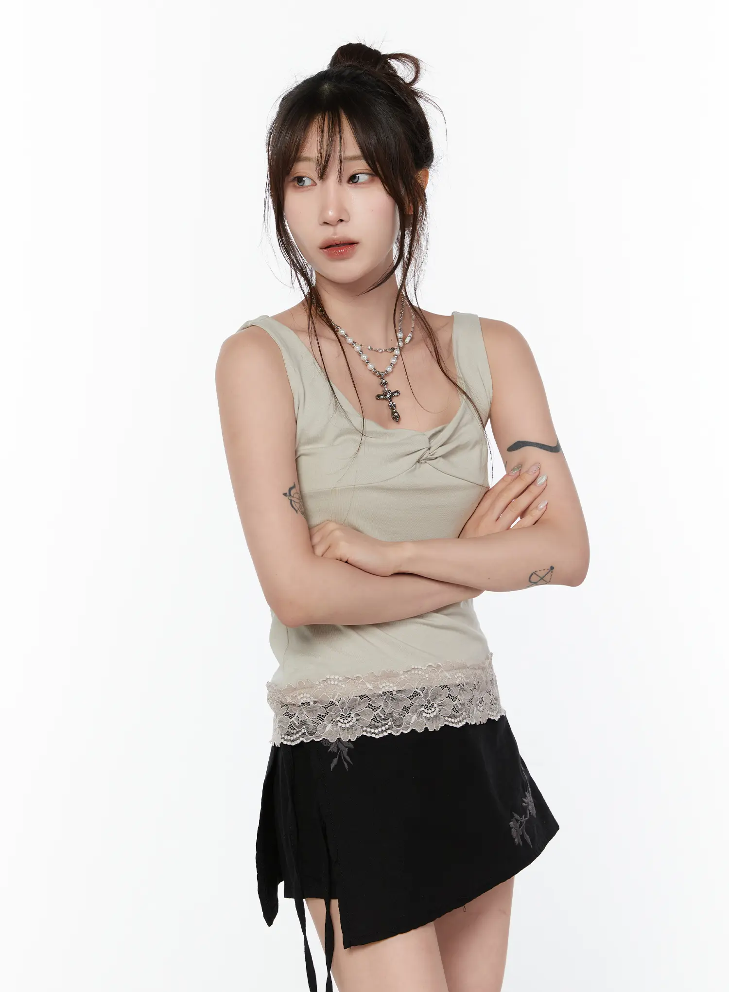 V-Neck Lace Trim Sleeveless Top CY515 - Image 2