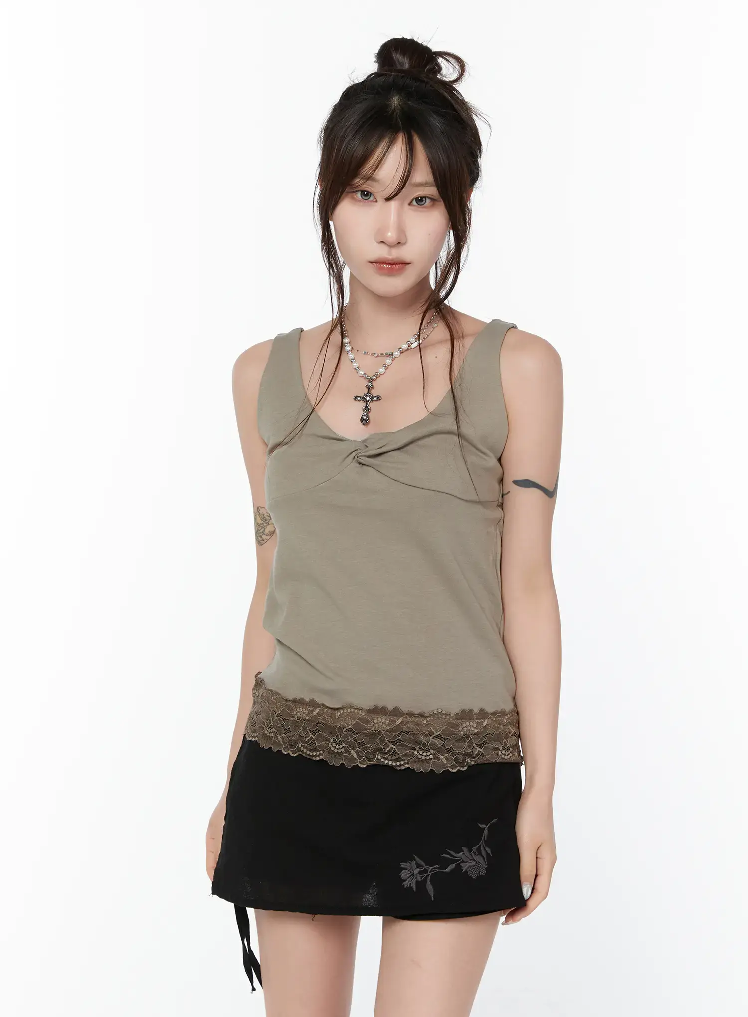 V-Neck Lace Trim Sleeveless Top CY515 - Image 6