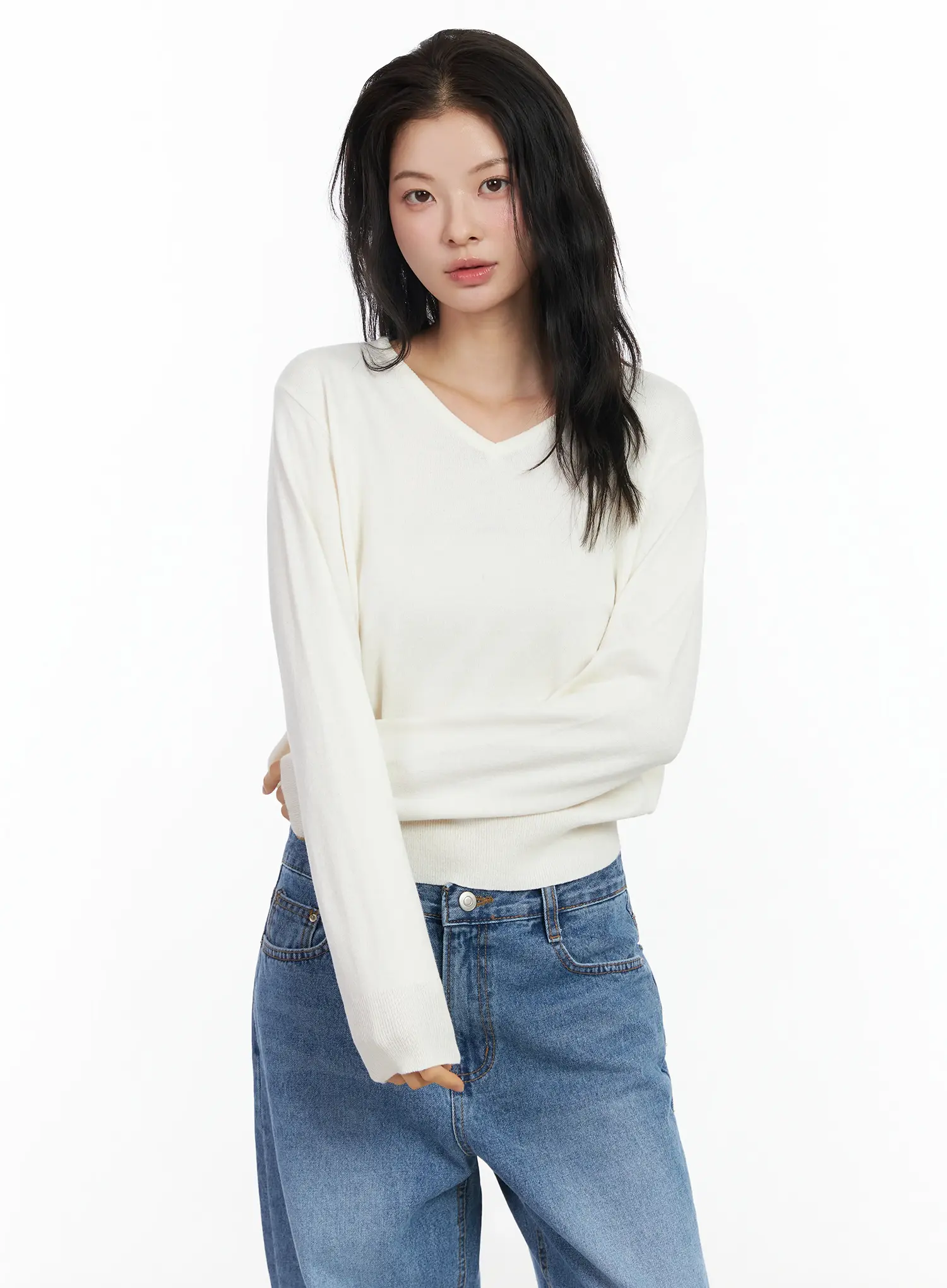 V-Neck Loose-Fit Knit IM524 - Image 10