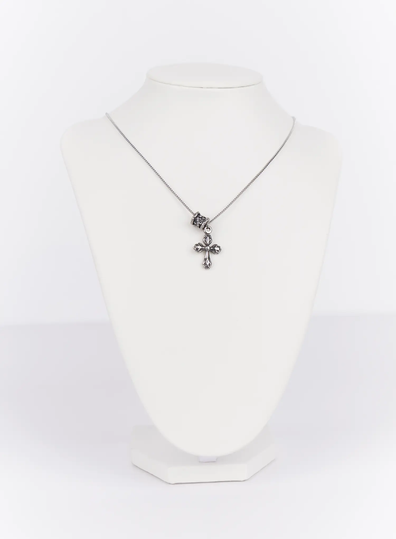 Vintage Cross Necklace IN514 - Image 4