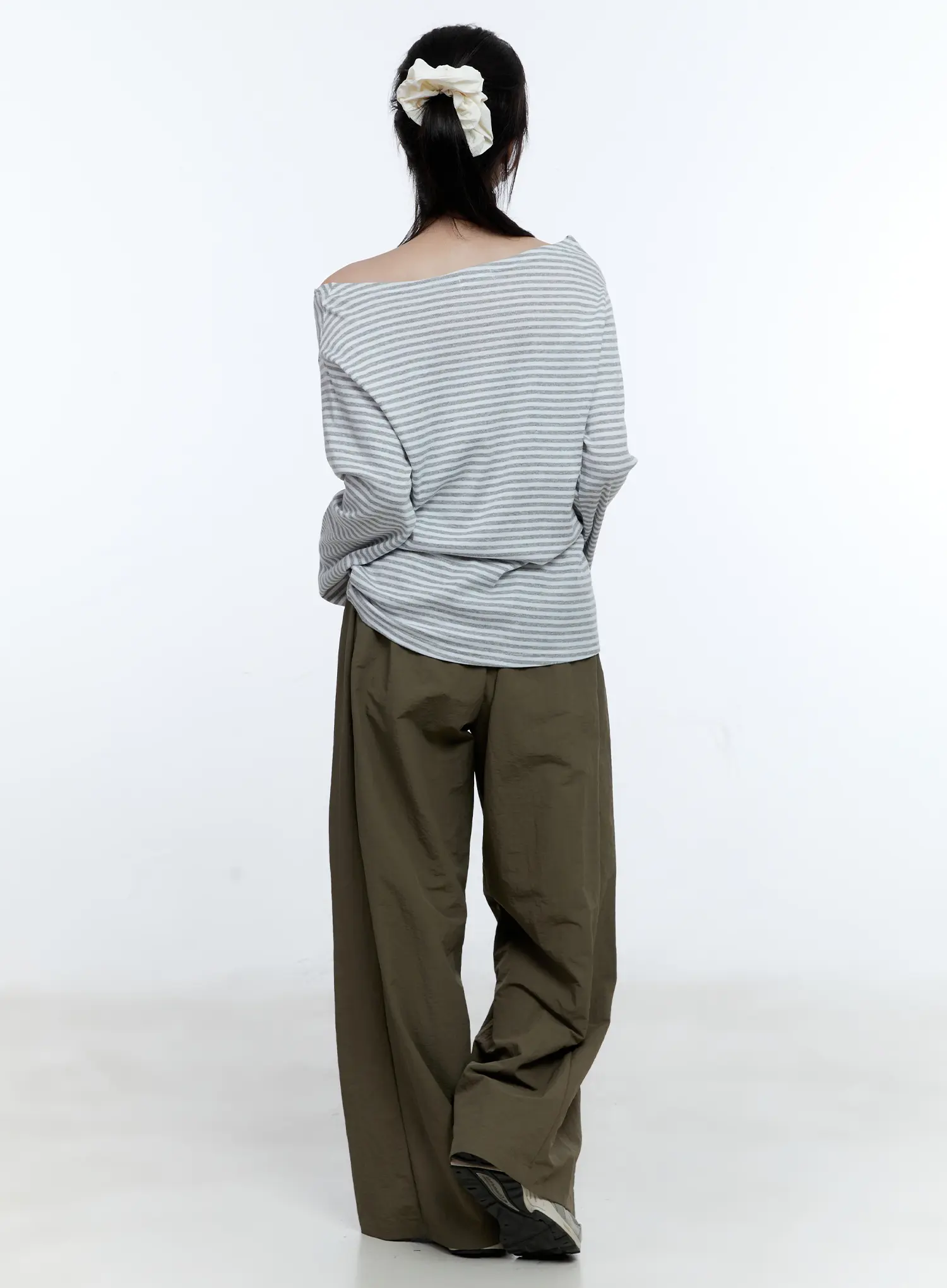 Wide Boat Neck Loose-Fit Top CG513 - Image 5