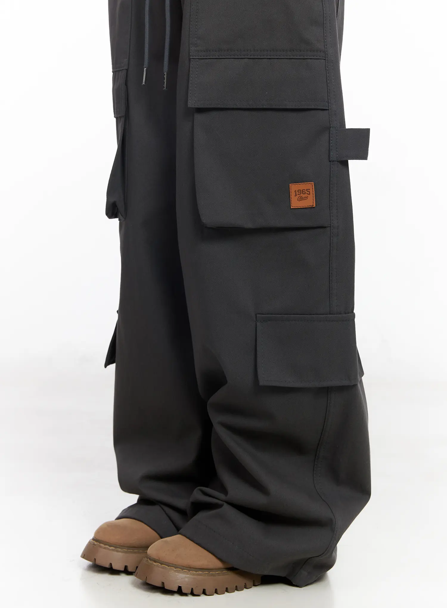 Wide Leg Patch Pocket Cargo Pants CF523 - Image 9